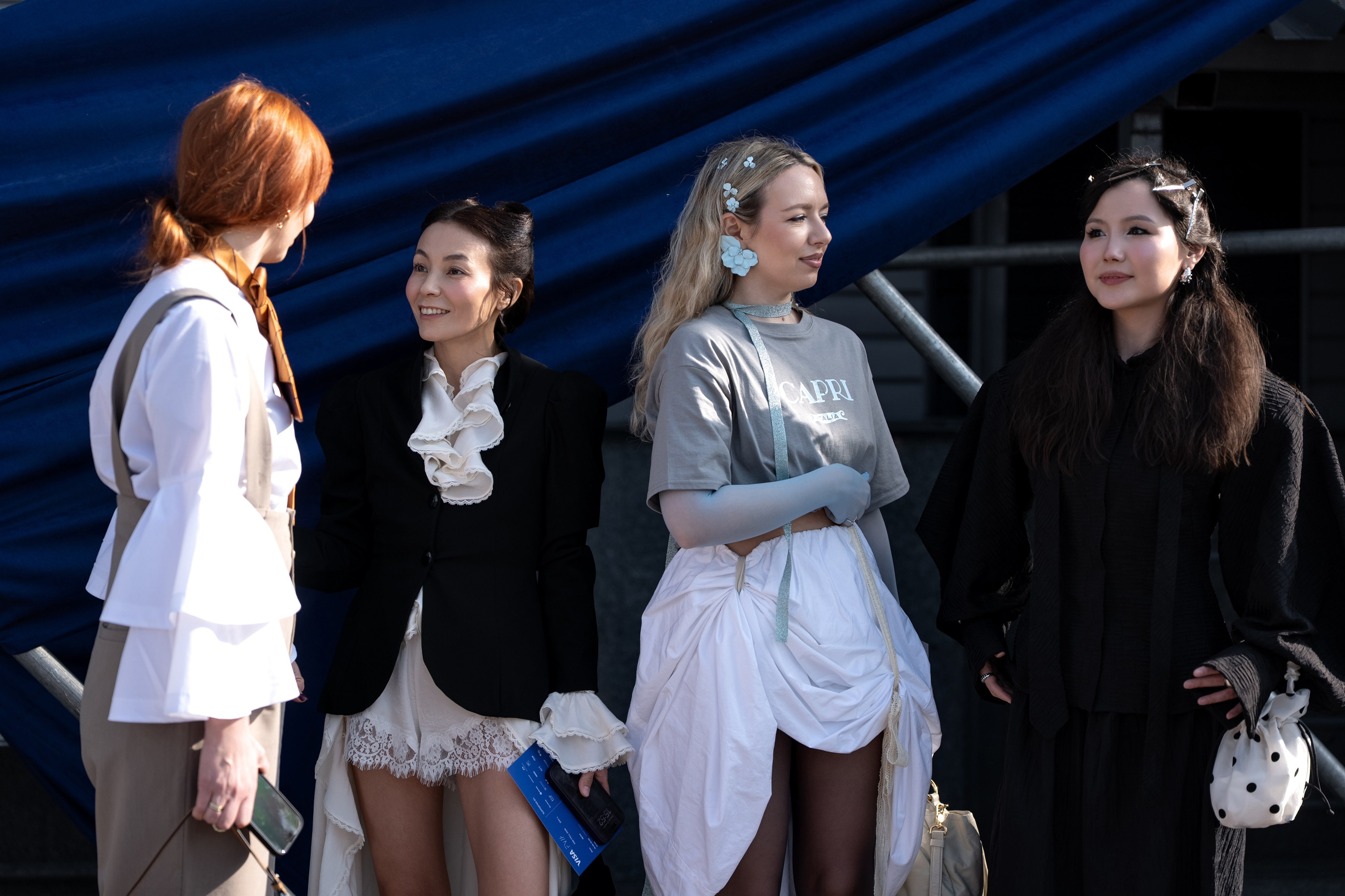Visa Fashion Week Almaty Pre-Fall 2026 April StreetStyle Day 1. Сайт Алматинского НЮ АРТ, будуар и фэшн фотографа Дениса Карпенко