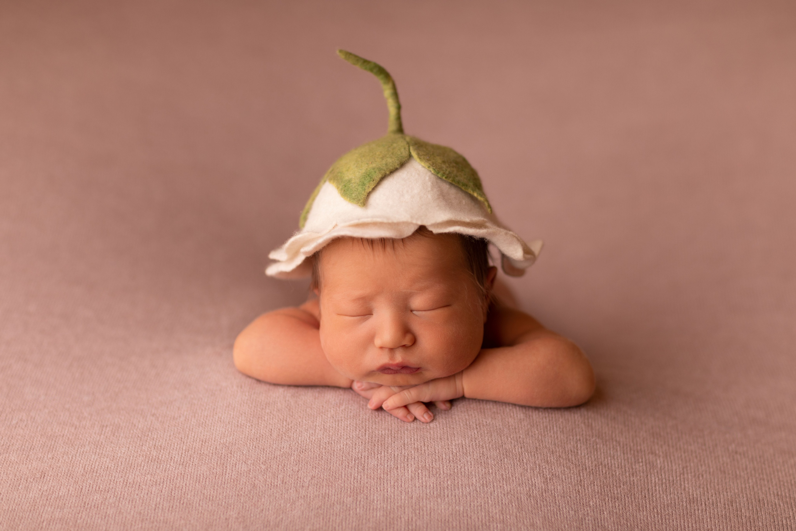 PH @anna_molodykh_newborn.almaty. Retoucher Aleksmokh