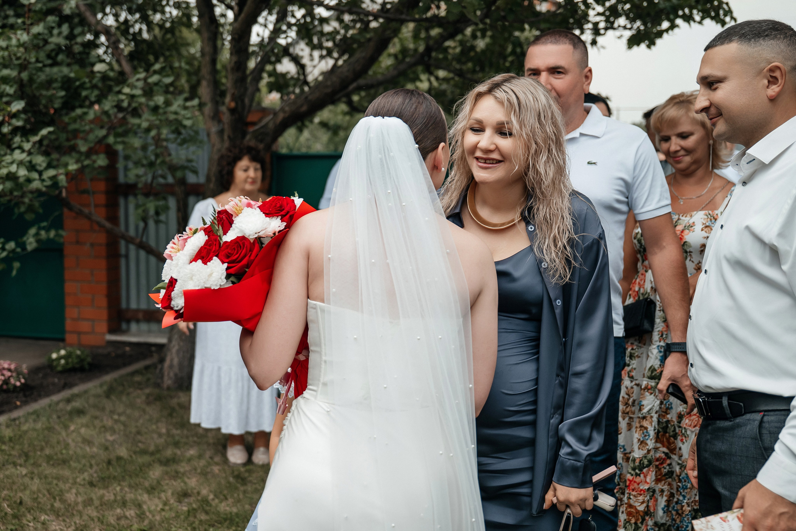 «Свадьба Даши и Артема». Школьный фотограф в Валуйках. Фотосессии для выпускников и изготовление выпускных альбомов в городе Валуйки и в Белгородской области