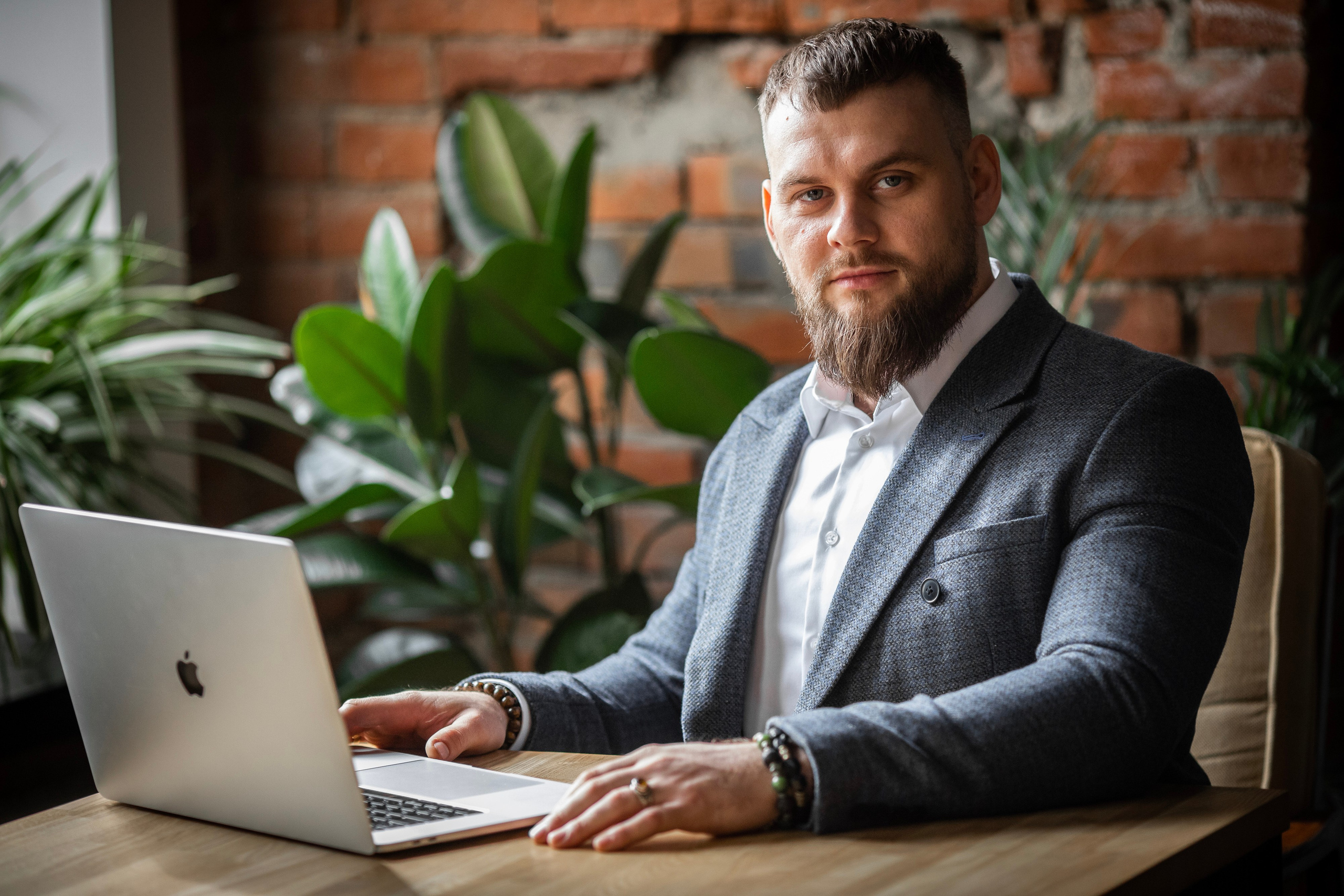 Фотосессия для бизнеса, контент для соцсетей, фото сотрудников. Свадебная, репортажная и бизнес съёмка в Ростове-на-Дону