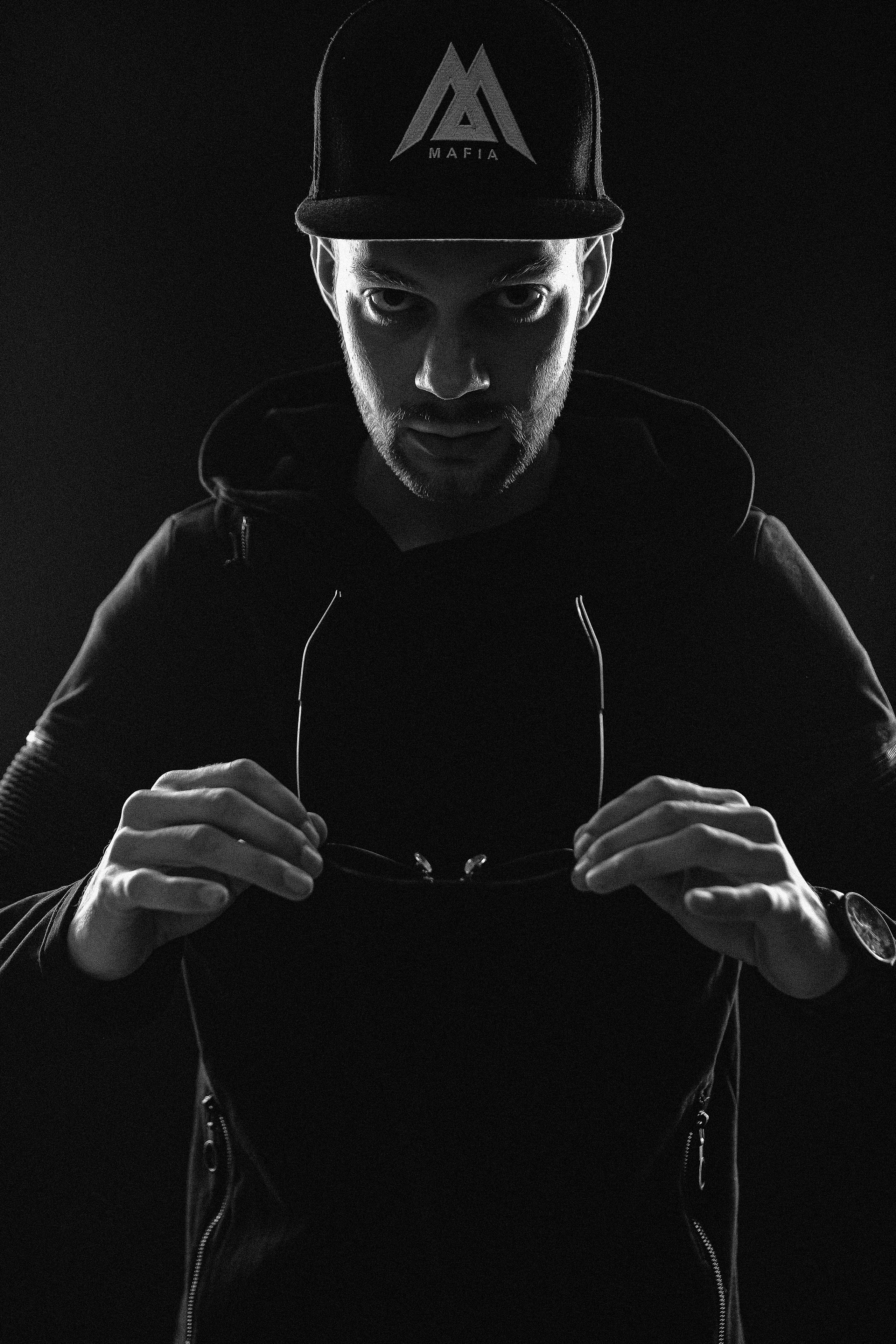 Слава. Бизнеспортрет. Любовь Чуляева — свадебный фотограф в Москве и Европе