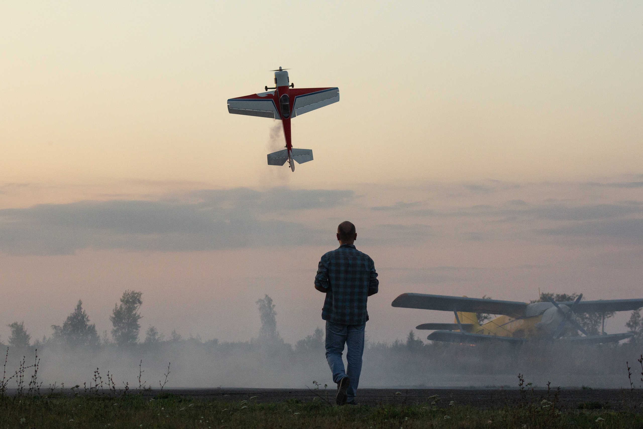 Plane. Lifestyle photographer Turku. I catch emotions in the frame