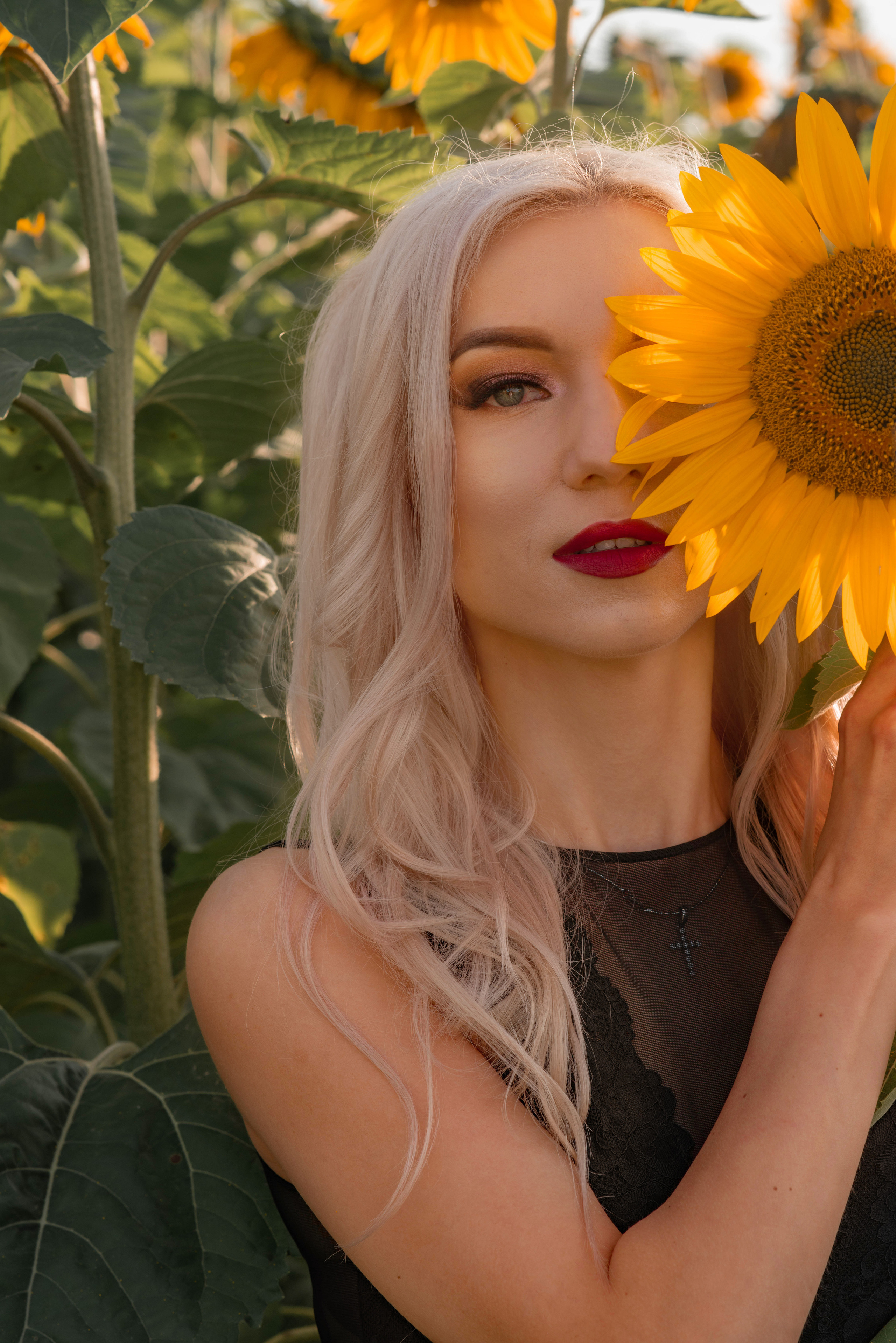 В поле с подсолнухами. Семейный и свадебный фотограф в Абакане Юлия Су