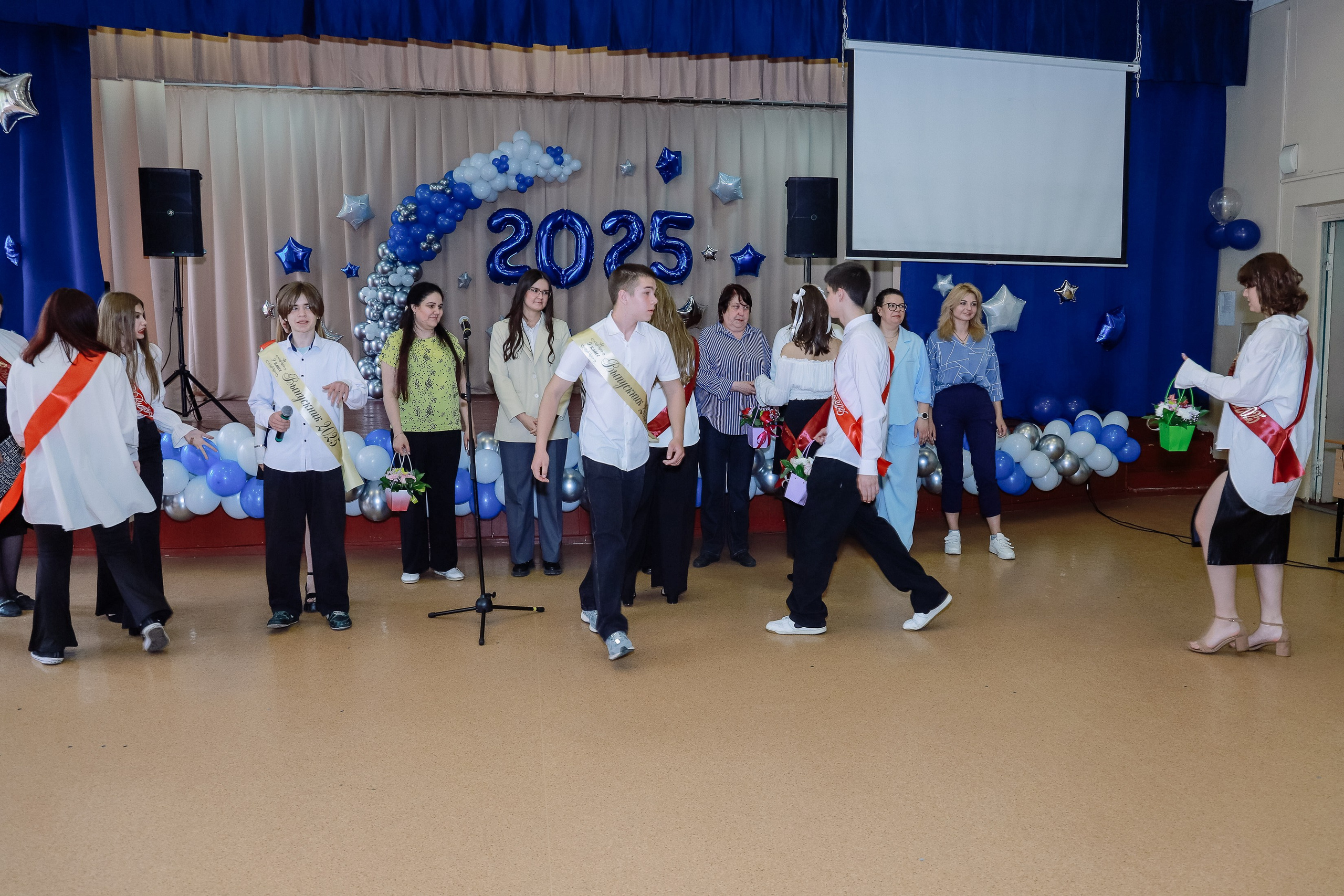 Последний звонок 9 кл № 26. Фотограф Юлия Мальцева