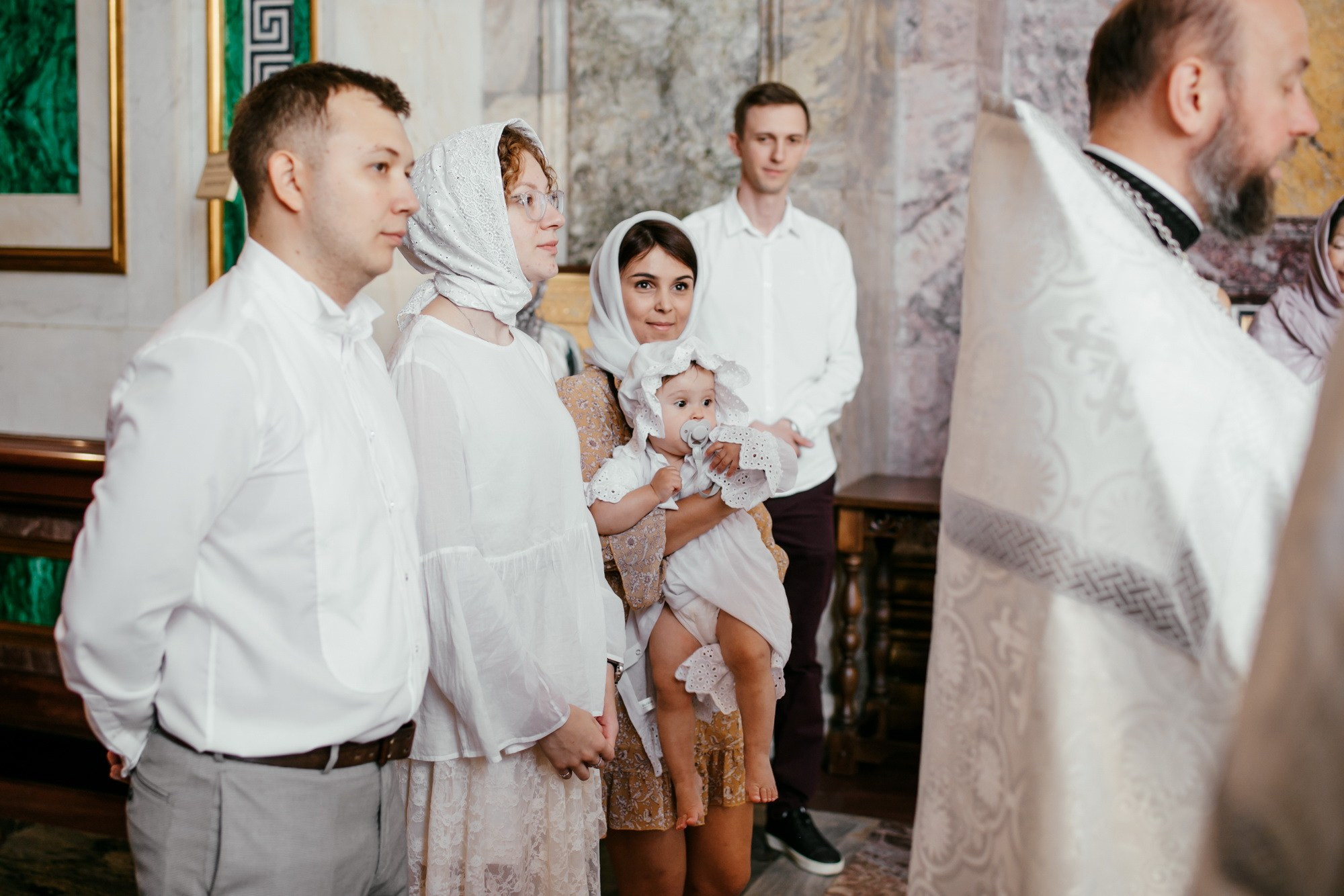 Крещение ребенка в Исаакиевском соборе СПб. Фотограф крещение венчание в Петербурге! Помогает подобрать храм и посоветовал душевного батюшку в СПб