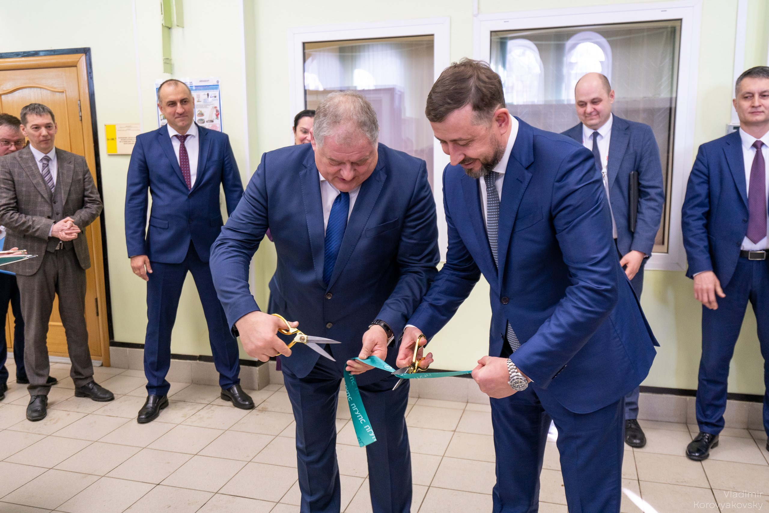 Открытие лабораторий. Фотограф Владимир Коровяковский