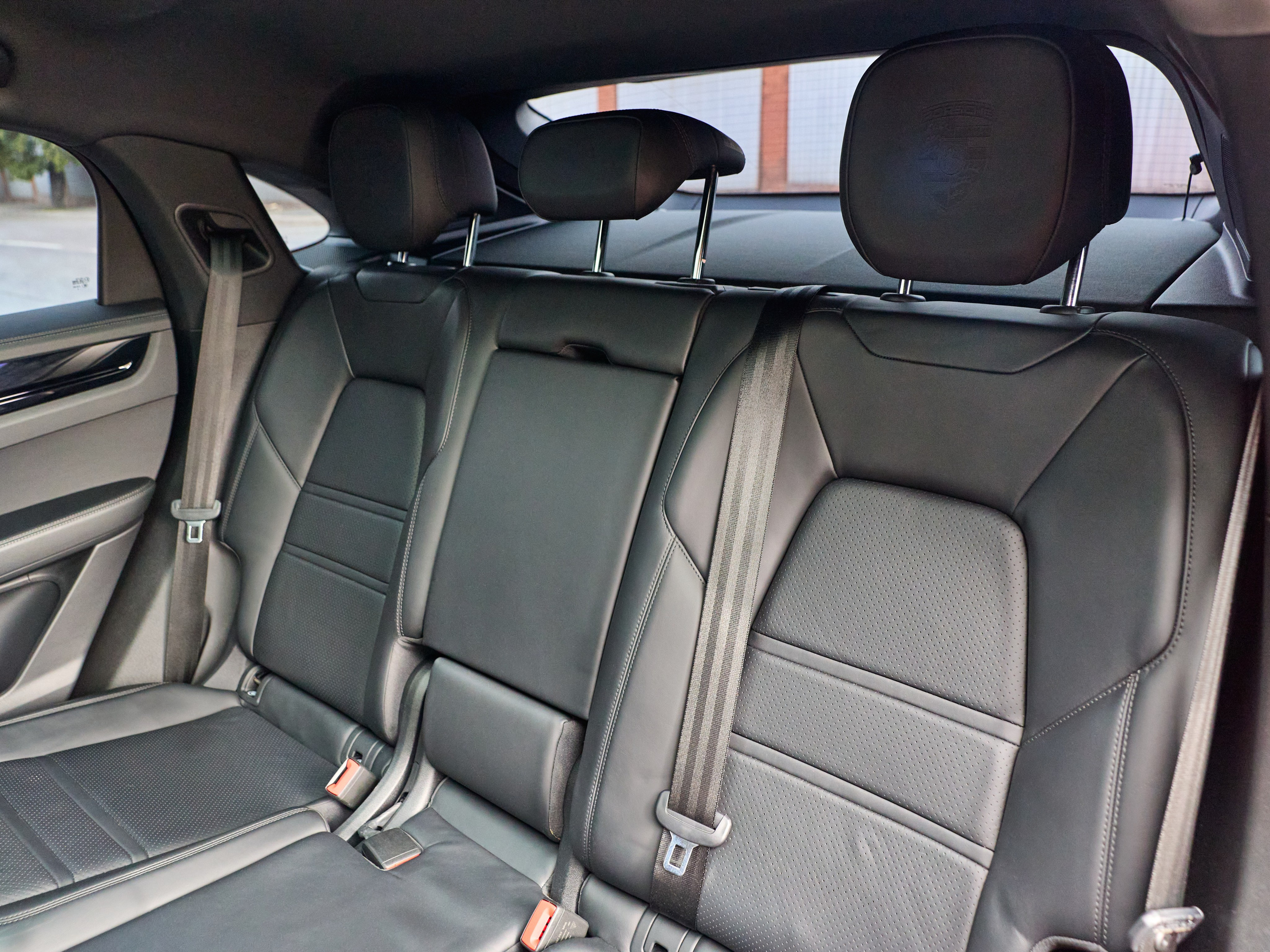Porsche Cayenne. IDeAI studio