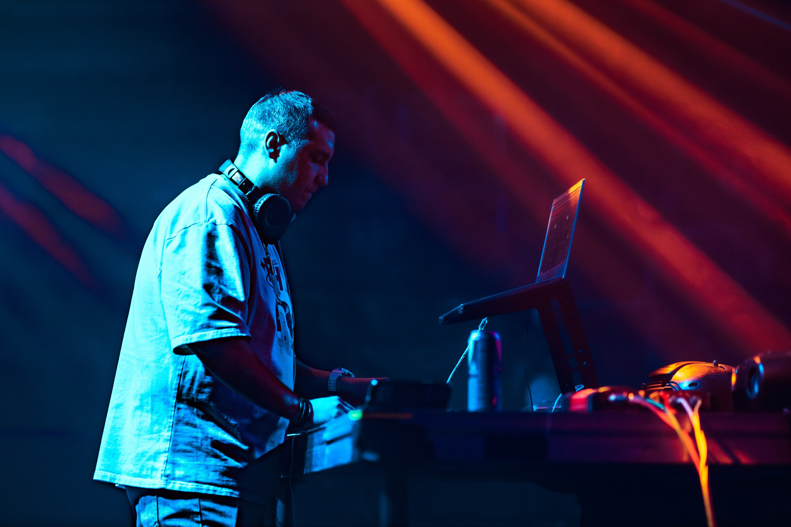 14.02.25 Вечно молодой. Репортажный фотограф Екатеринбург | Яркий, качественный репортаж | Концерты, клубы, репортаж, праздники, корпоративы