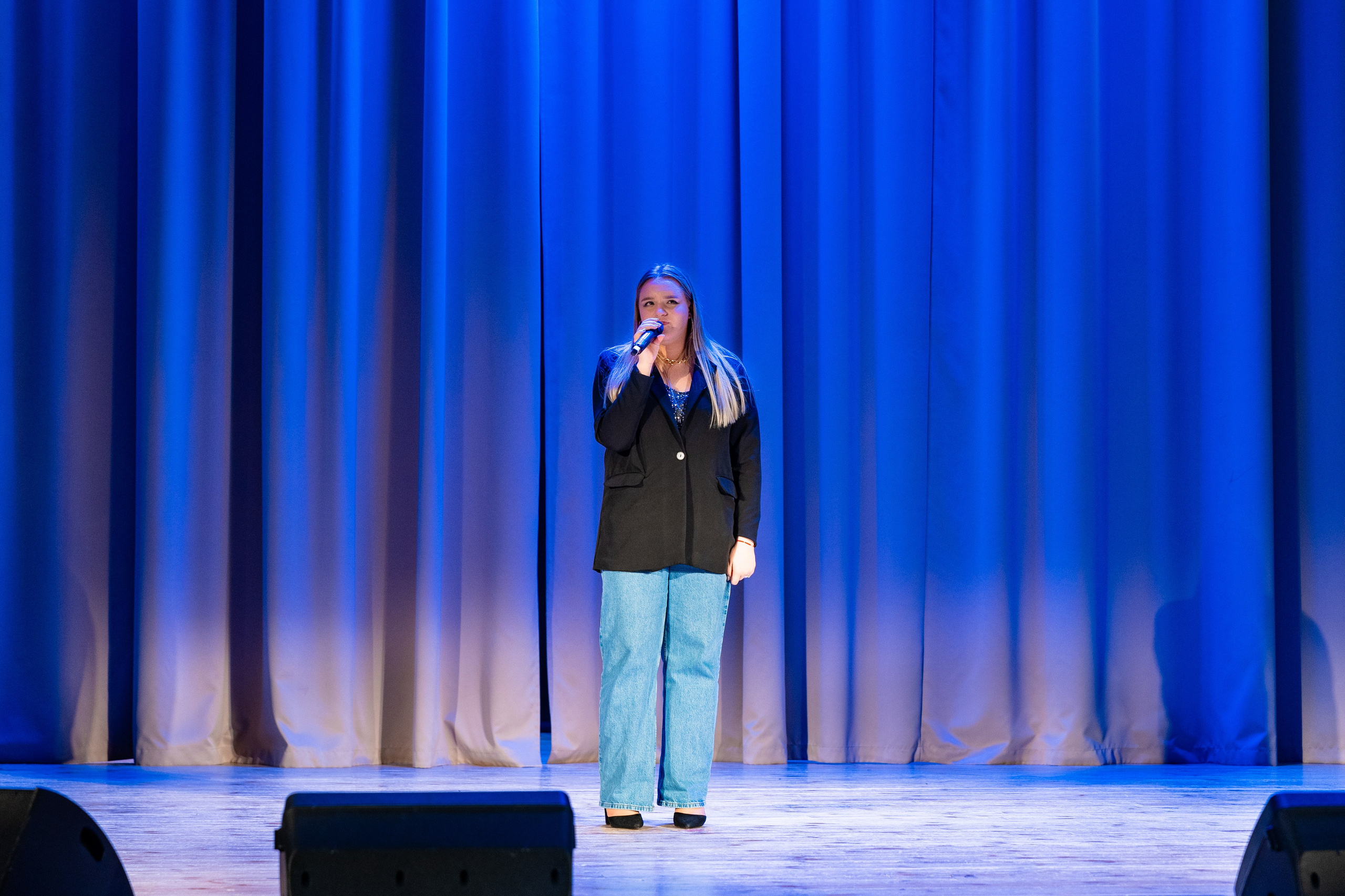 Концерт ДК Буривестник. Фотограф Никита Комаров