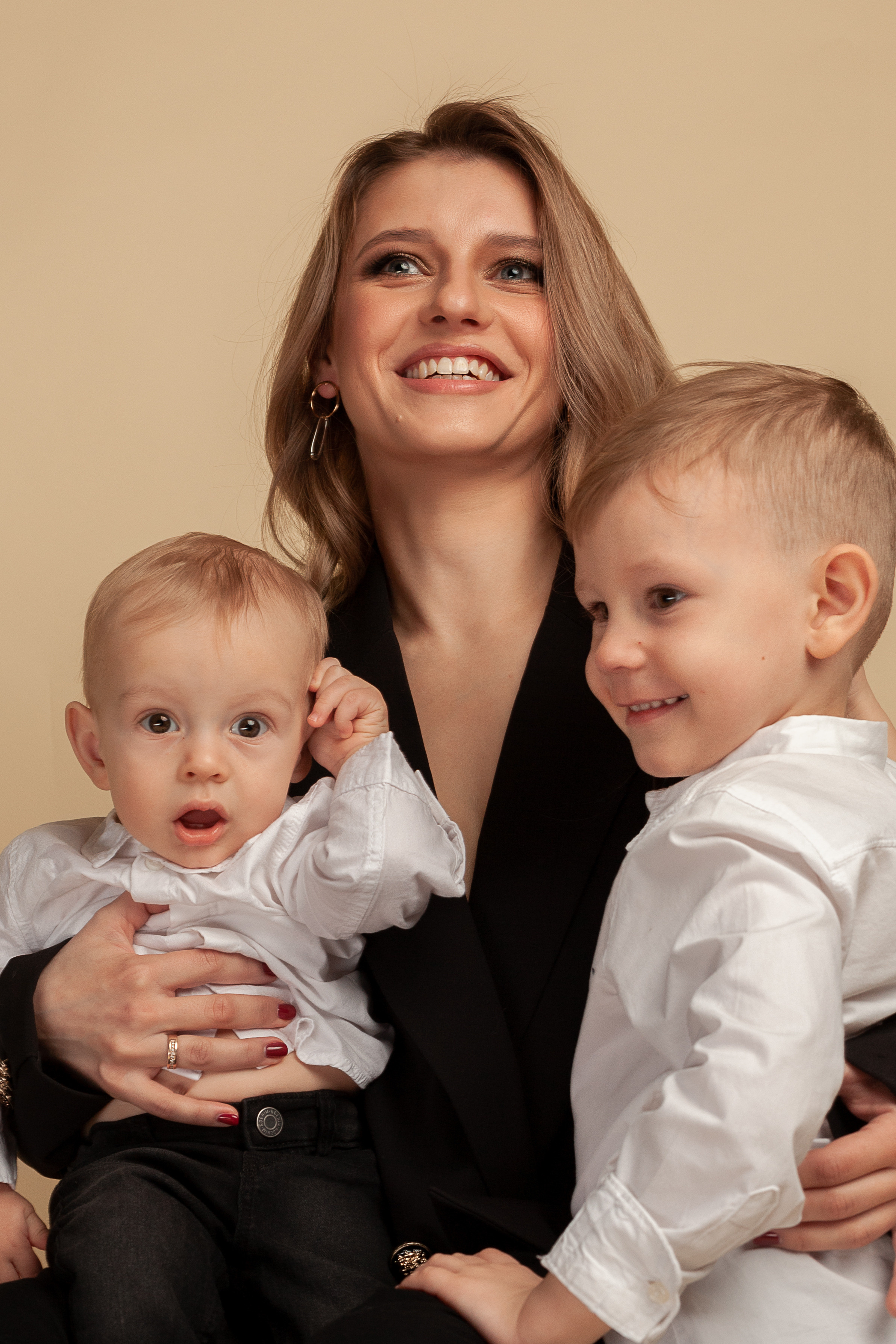 Mr. & Mrs. Smitt. Katya Tyulyandina