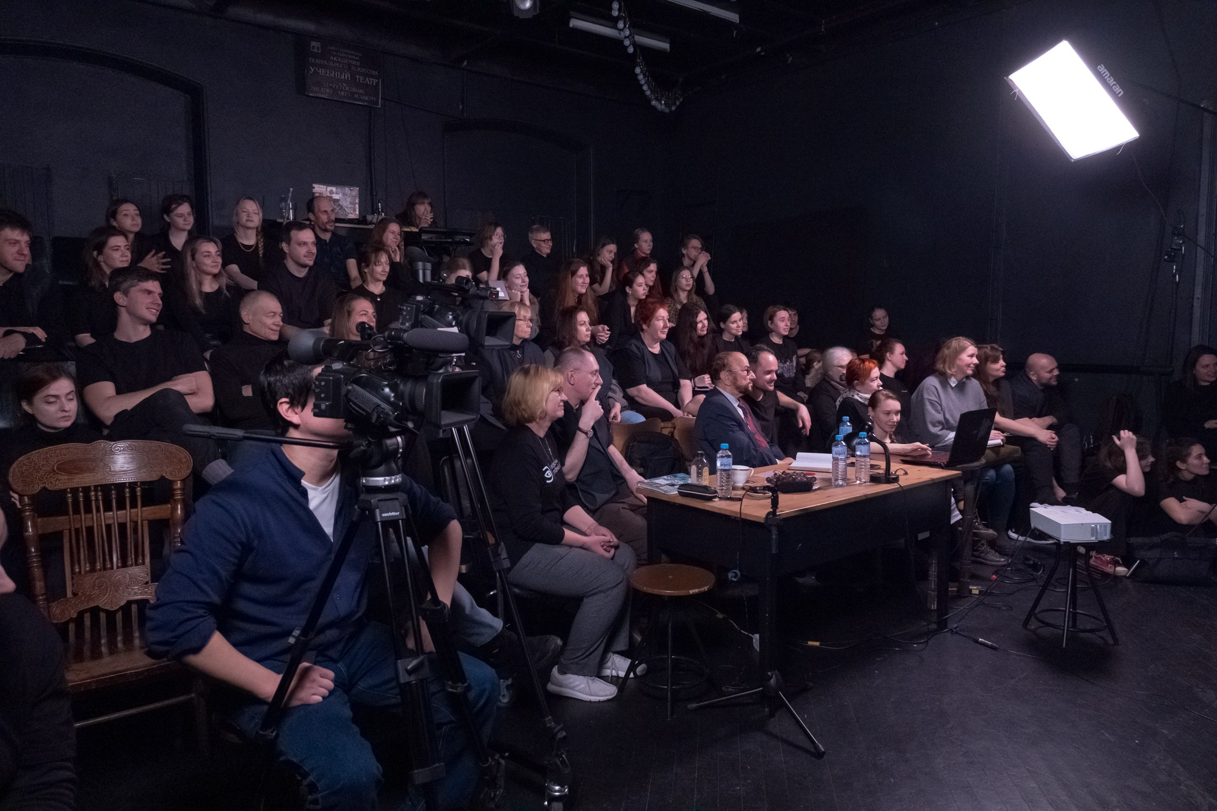 Видеокнига этюдного метода Вениамина Михайловича Фильштинского для социально-художественных проектов. Фотограф в Санкт-Петербурге и Москве Юлия Паршакова