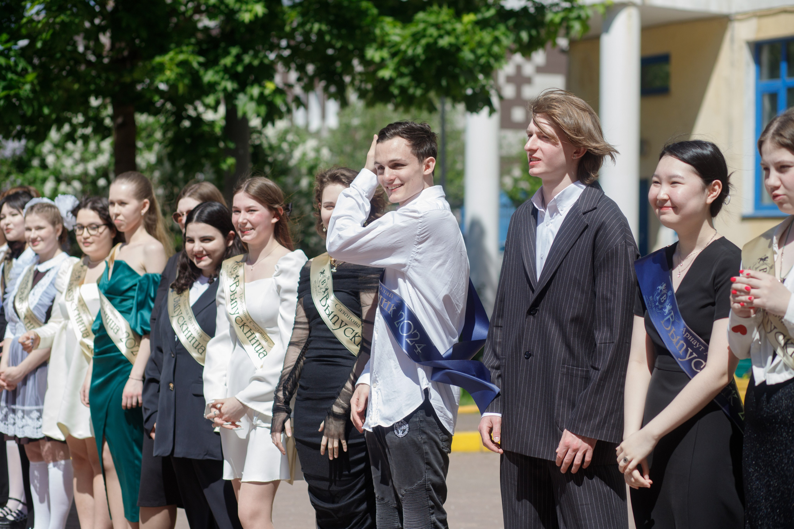 Репортажная съемка с Последнего звонка в школе в Москве. Семейный и школьный фотограф в Москве Анна Ткач