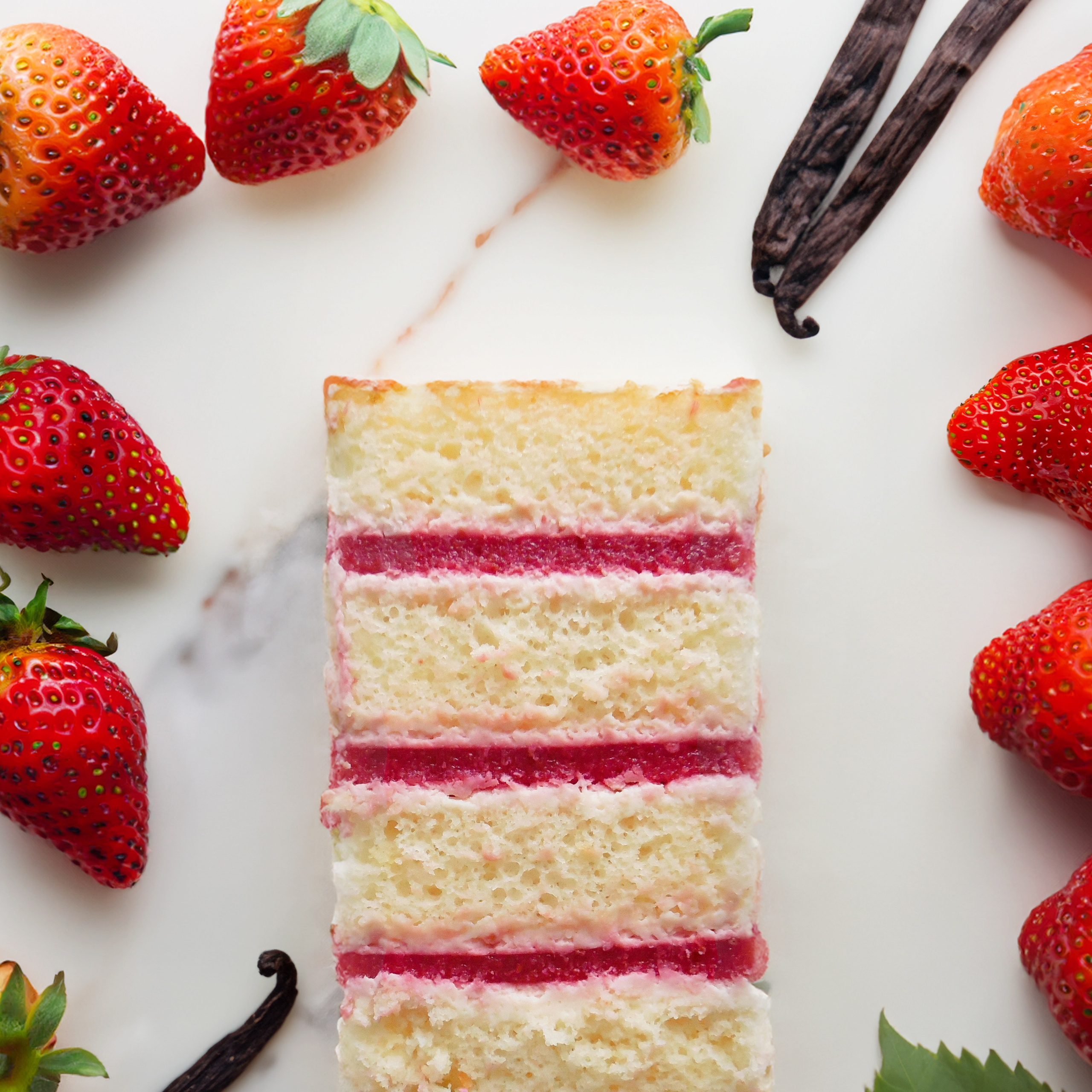 Торты. Фудфото для компании. Улан-Удэ. (торт, торты, выпечка, мучное, рецепт, меню, улан-удэ бурятия, клубничный торт, фотограф, фудфото, Стряпунин Александр фудфотограф)