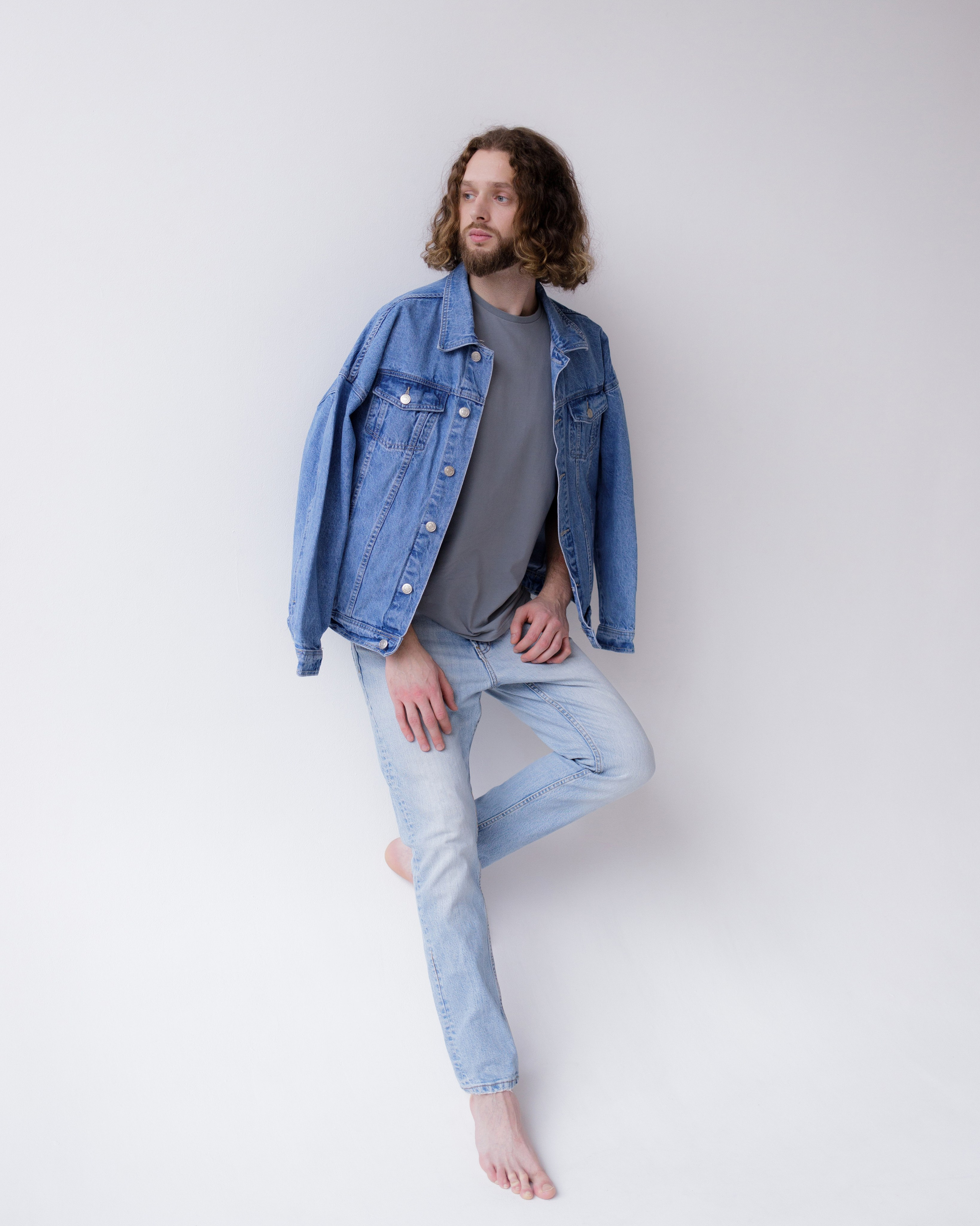 Илья, 187 см, 48-50 р-р. KED Production — продакшн из СПб. Создаём фото, видео и контент, который помогает брендам и селлерам продавать больше