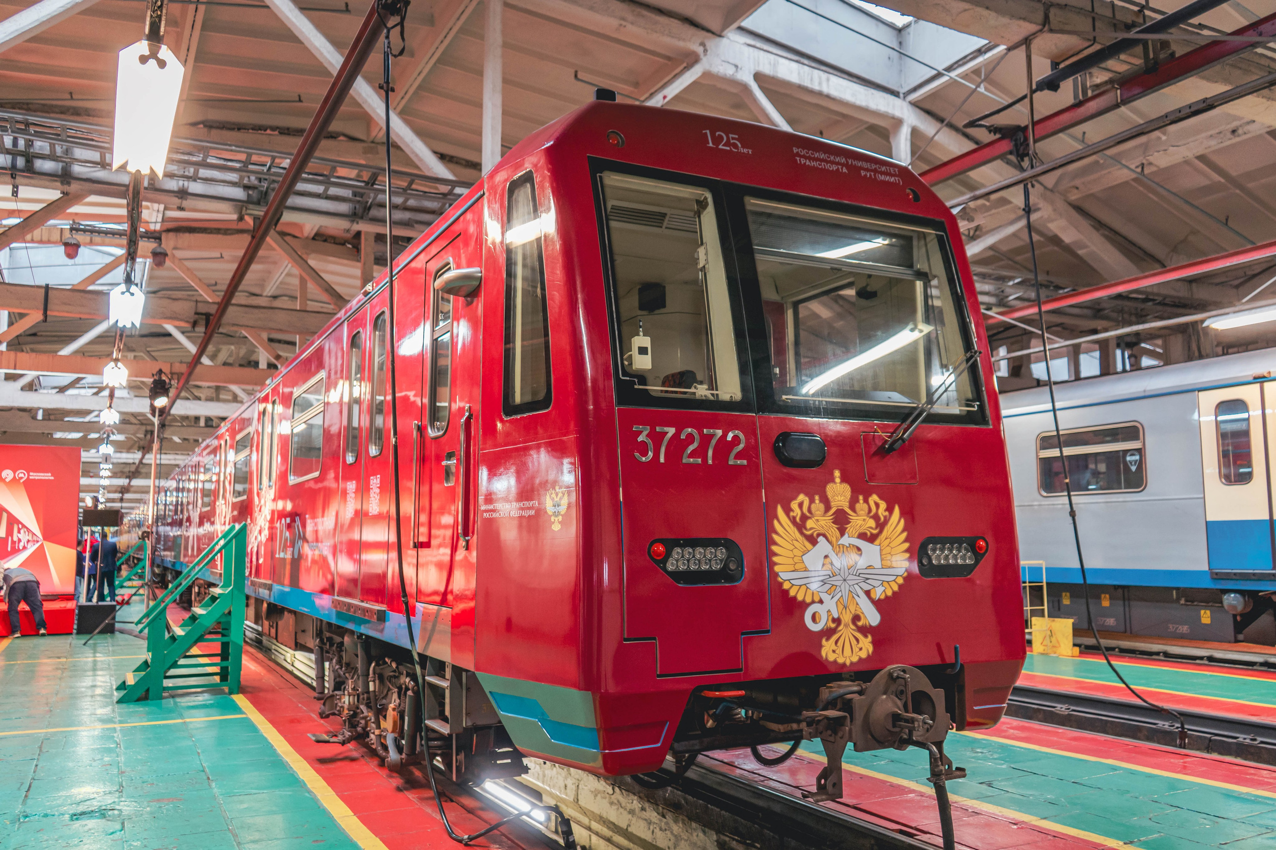 Запуск тематического поезда в метрополитене. Главная