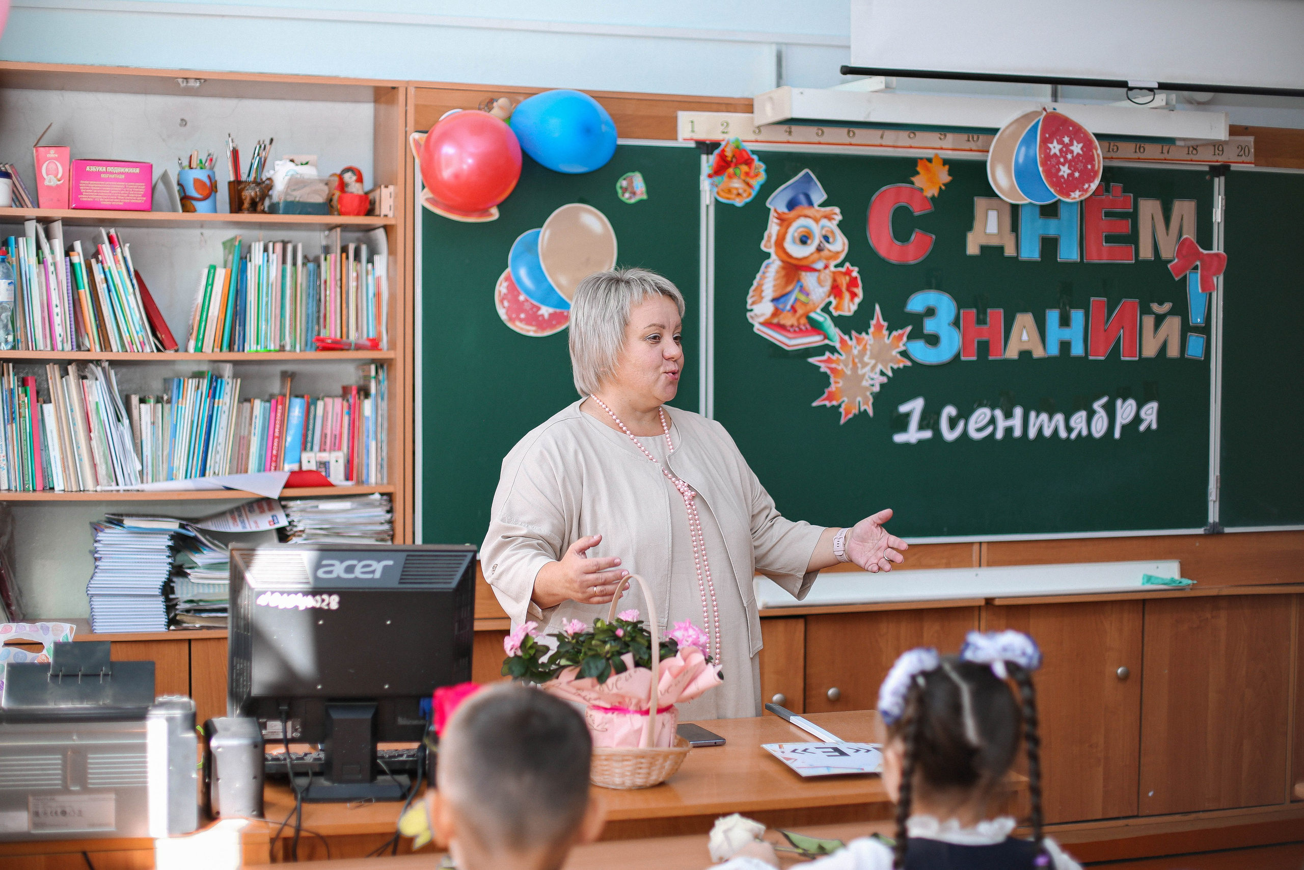 День знаний 2024. Свадебный и Школьный фотограф Улан-Удэ Бурятия Джулия Топоева Выпускные альбомы Фотограф на мероприятие