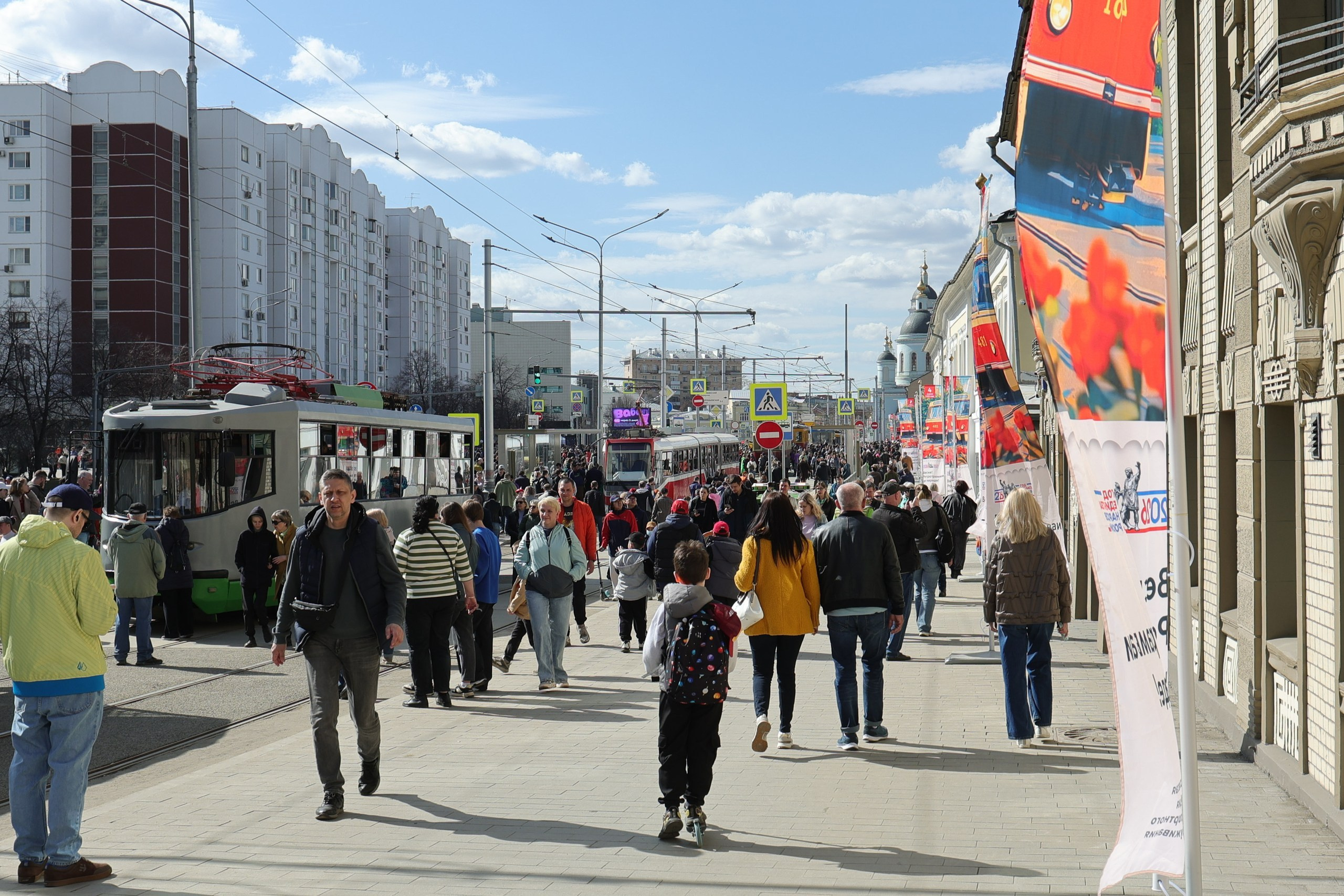 Парад трамваев. Репортажный, архитектурный, театральный и файн-арт фотограф Лена Мельникова в Москве