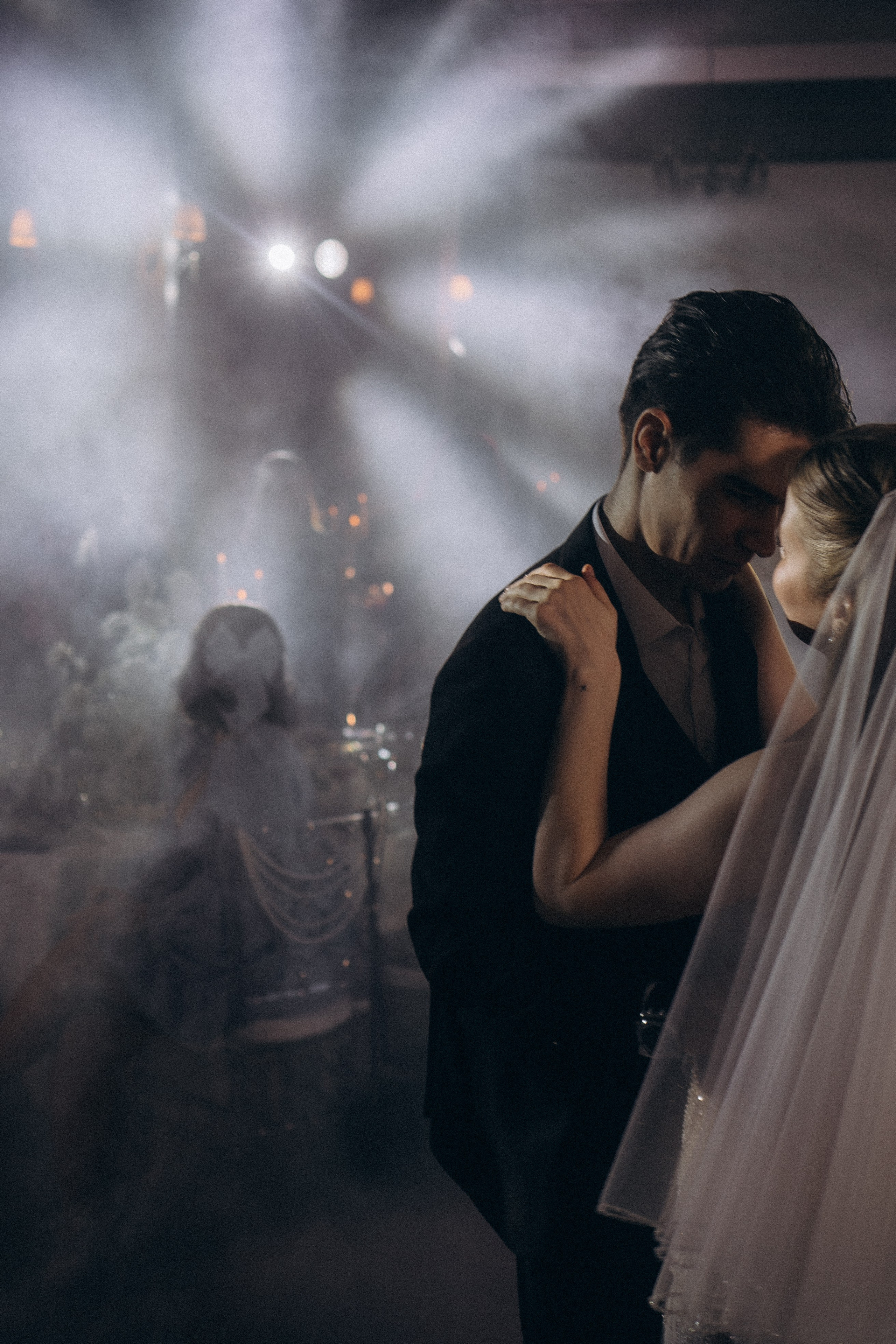 СВАДЕБНАЯ СЬЕМКА СБОРОВ В ОТЕЛЕ И ВЫЕЗД НА ЦЕРЕМОНИЮ (СНЯТО В СИБИРЕ В НИЖНЕВАРТОВСКЕ). Профессиональный фотограф, Санкт-Петербург — Виктория Богомолова