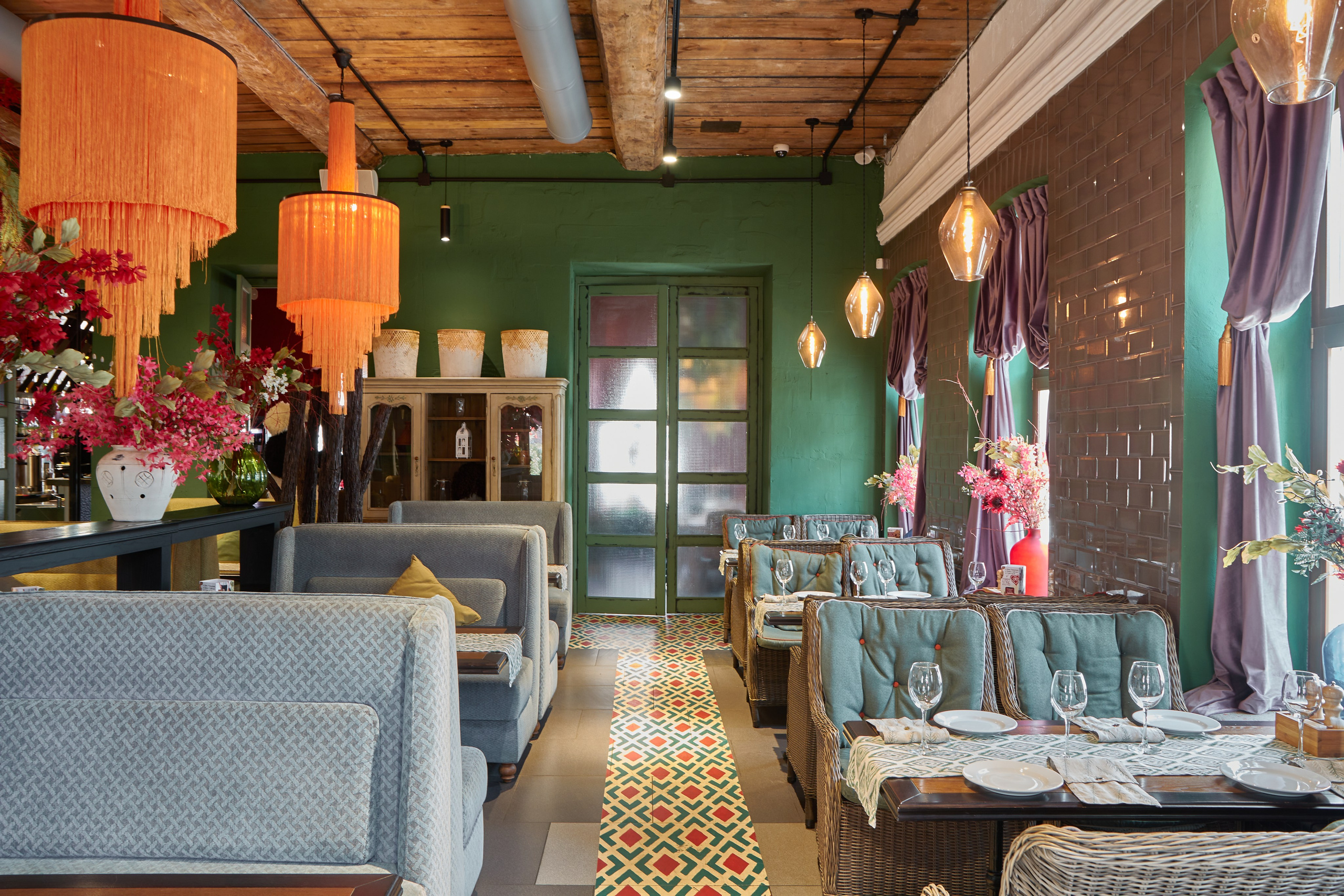 Интерьерная съёмка для кафе и ресторанов. Предметный и репортажный фотограф Алексей Кротов