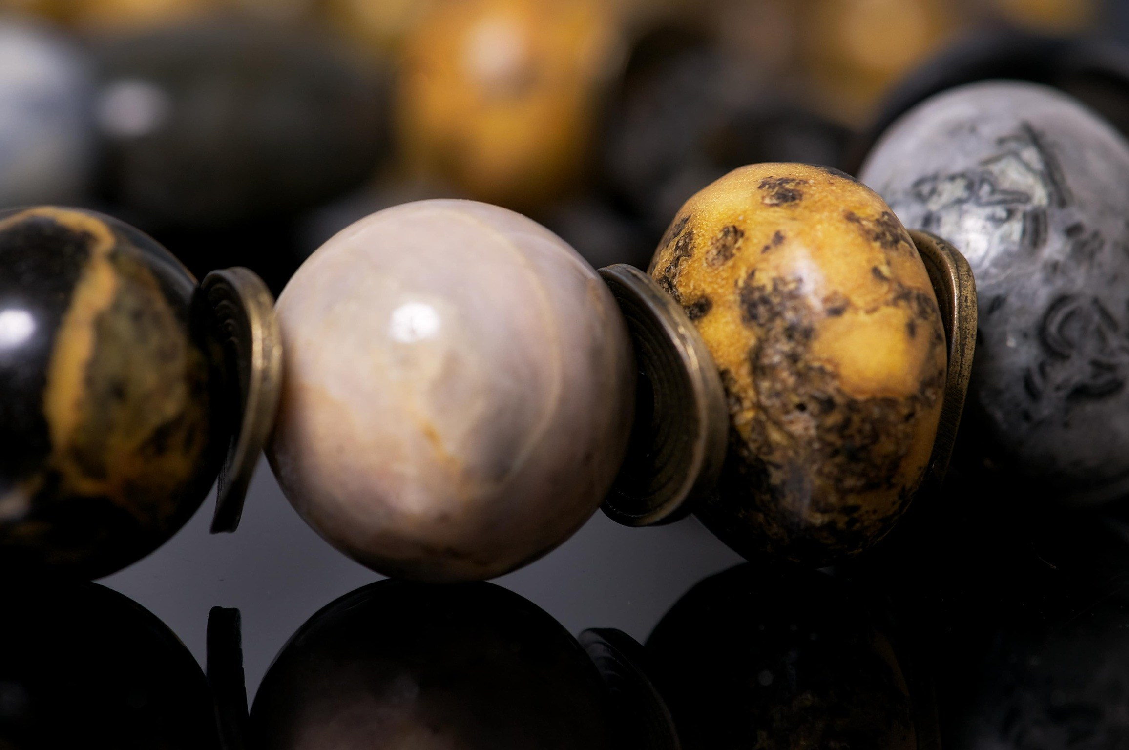 Украшения из балтийского янтаря. EUGENIKA JEWELS Идеальные украшения для избранных