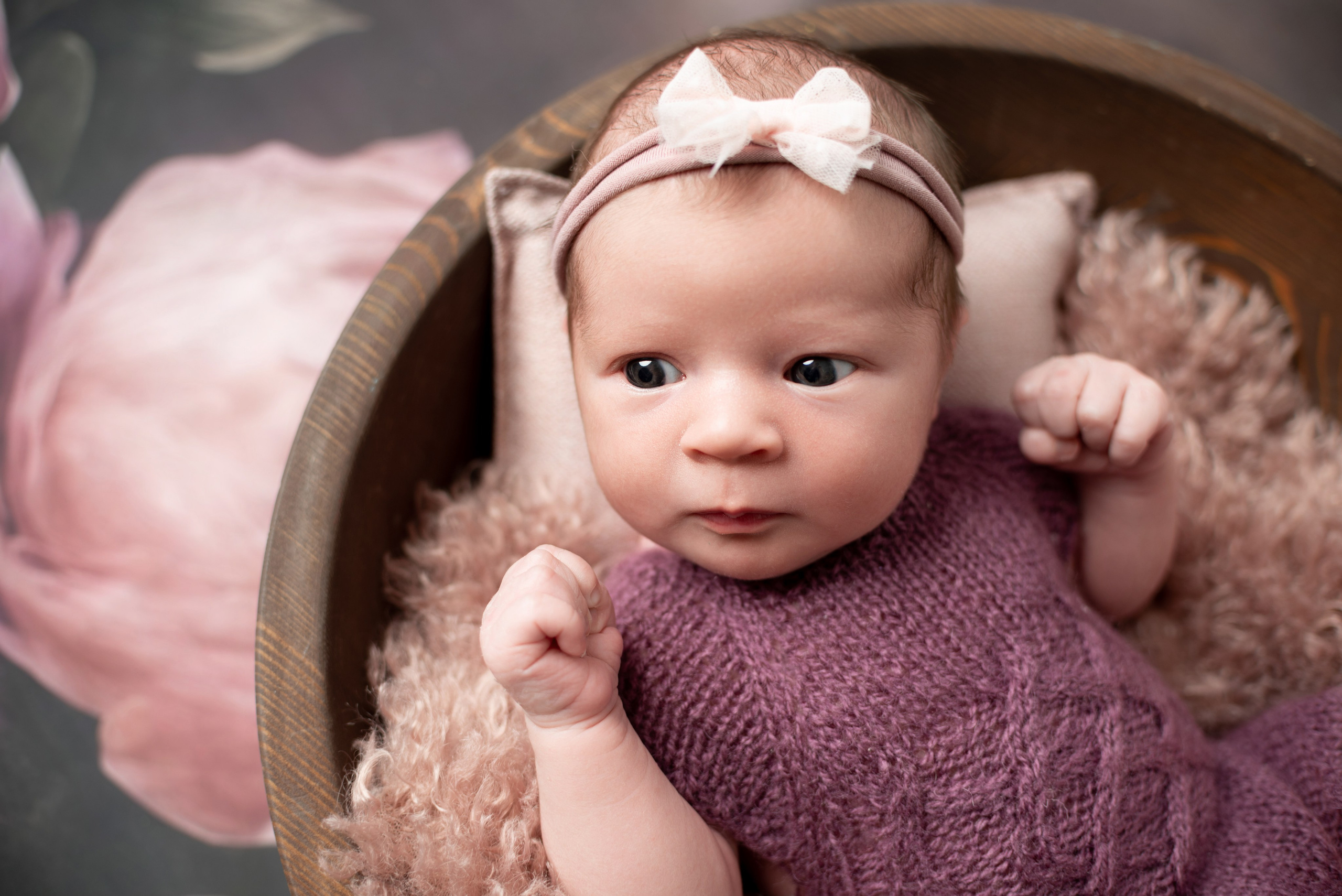 Ньюборн пакет Крепыш малышка Маргарита. Фотограф новорожденных в Нижневартовске Лара Курдюкова