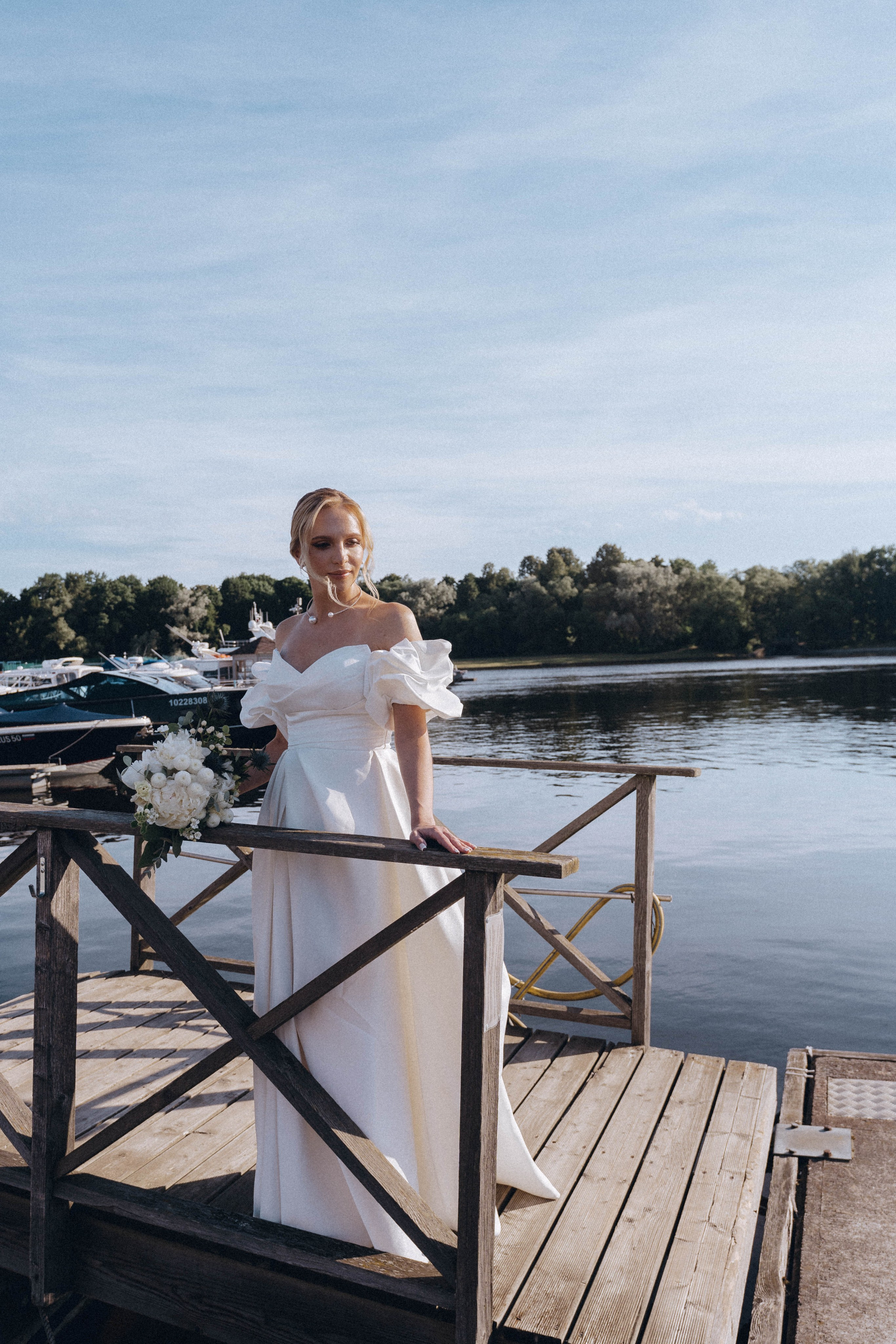 СВАДЕНБНАЯ СЬЕМКА НА КАТЕРЕ ПО КАНАЛАМ САНКТ-ПЕТЕРБУРГА И В АКВАТОРИИ НЕВЫ. Профессиональный фотограф, Санкт-Петербург — Виктория Богомолова