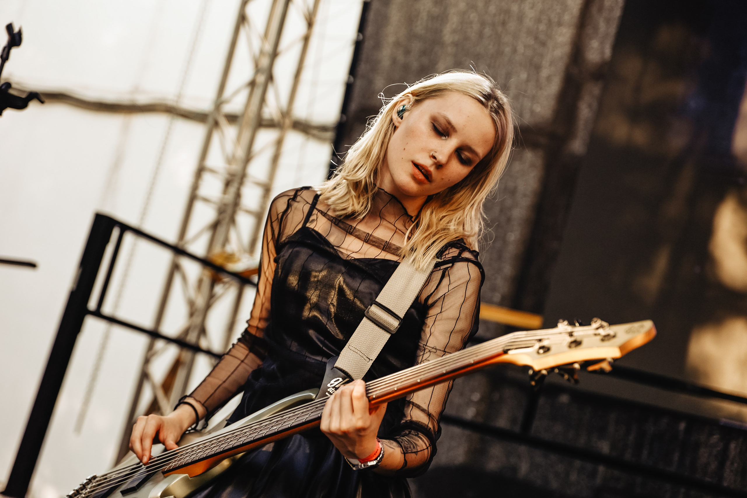 ЛЕТНИЙ МЕТАЛ В ПРАВДЕ