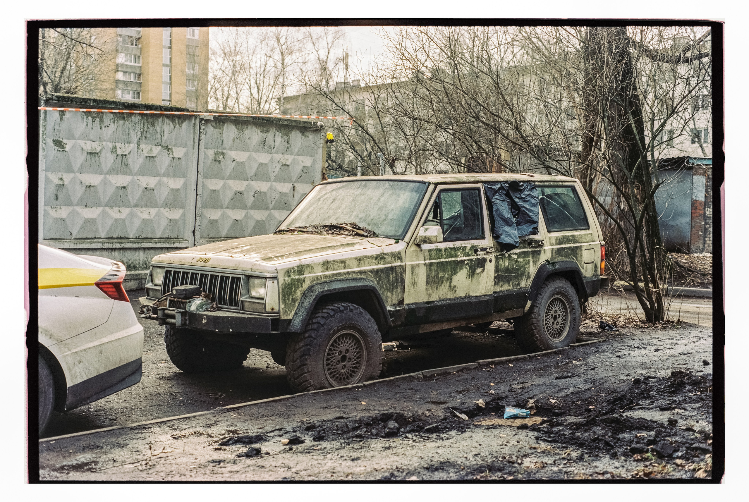 CARS. ANNA — PHOTOGRAPHER