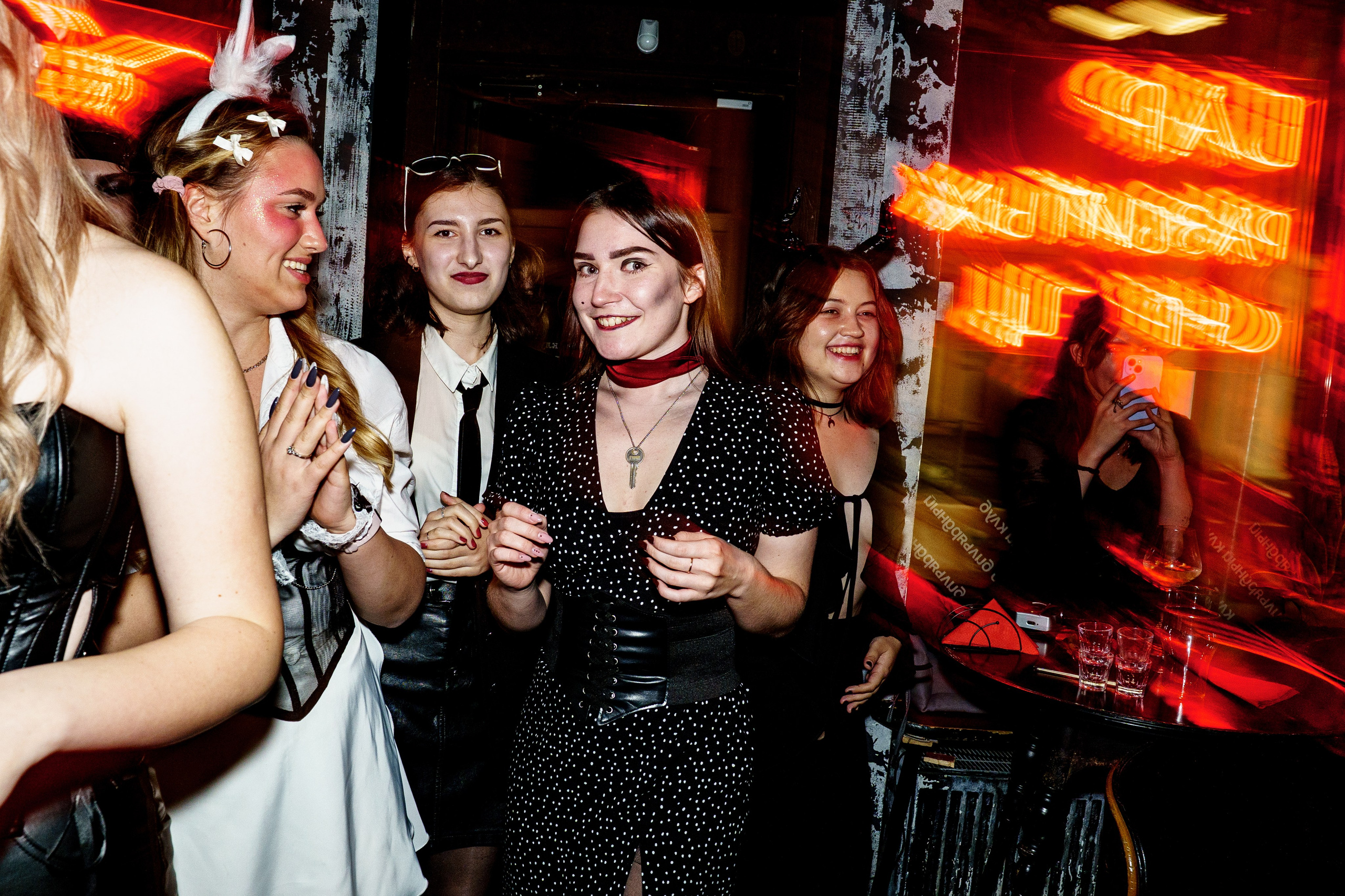 Halloween party. Бар разбитых сердец. Концертный и репортажный фотограф в Санкт-Петербурге Слава Пахомов