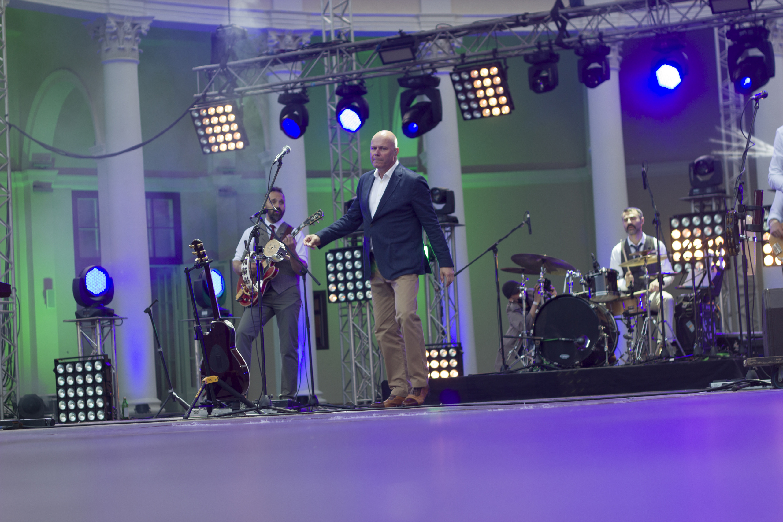 Концерт. Несчастный случай. Обо всём