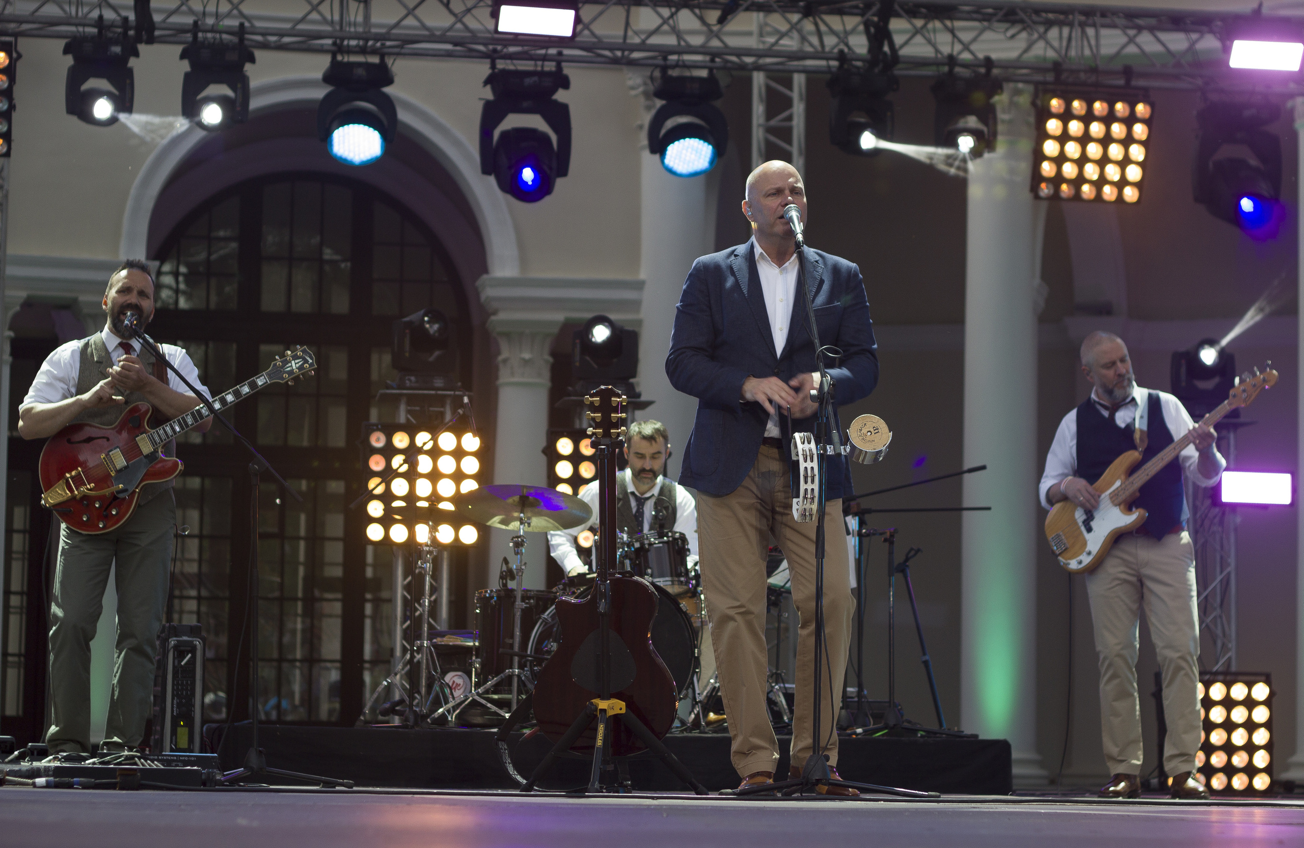 Концерт. Несчастный случай. Обо всём