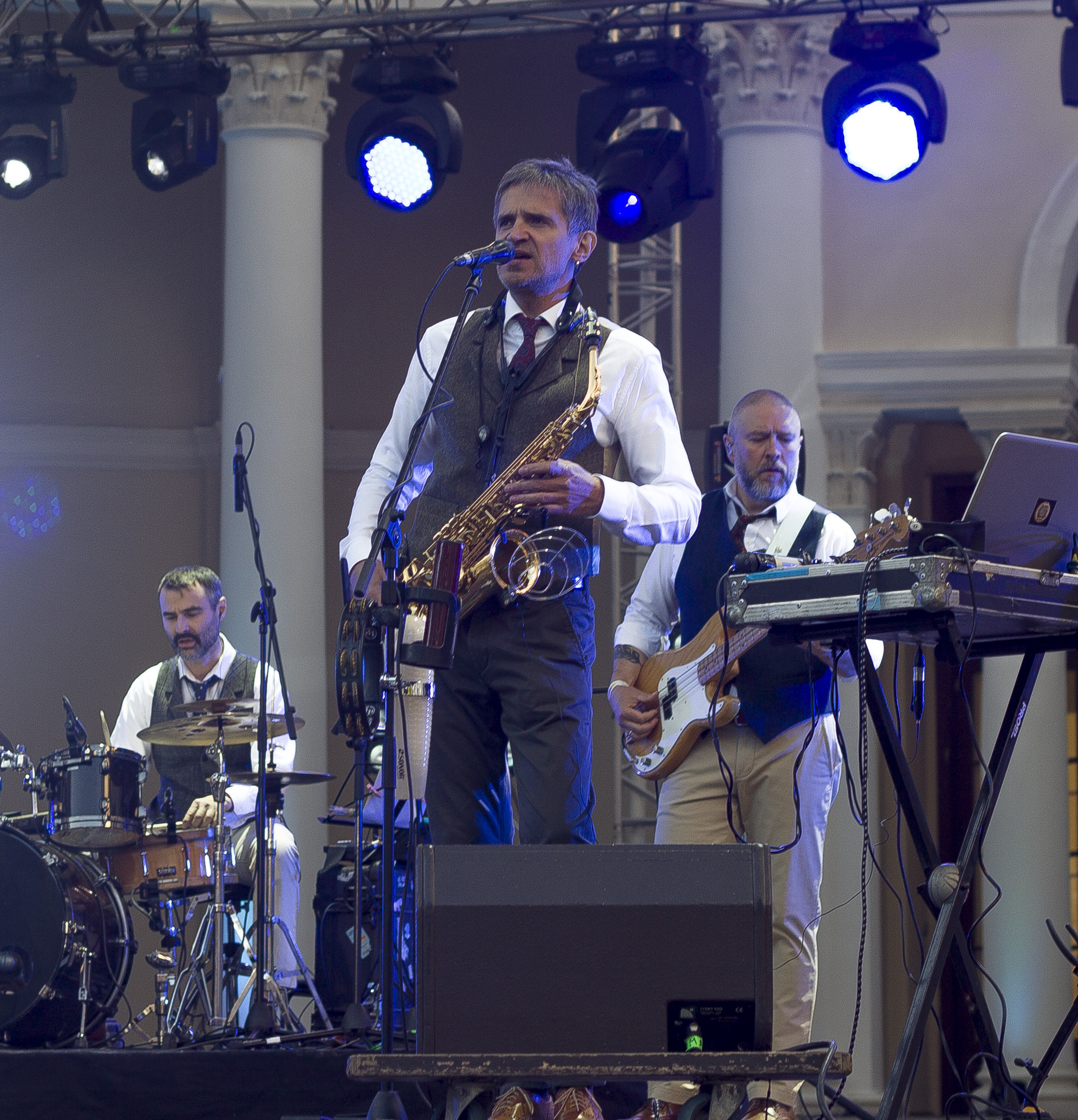 Концерт. Несчастный случай. Обо всём