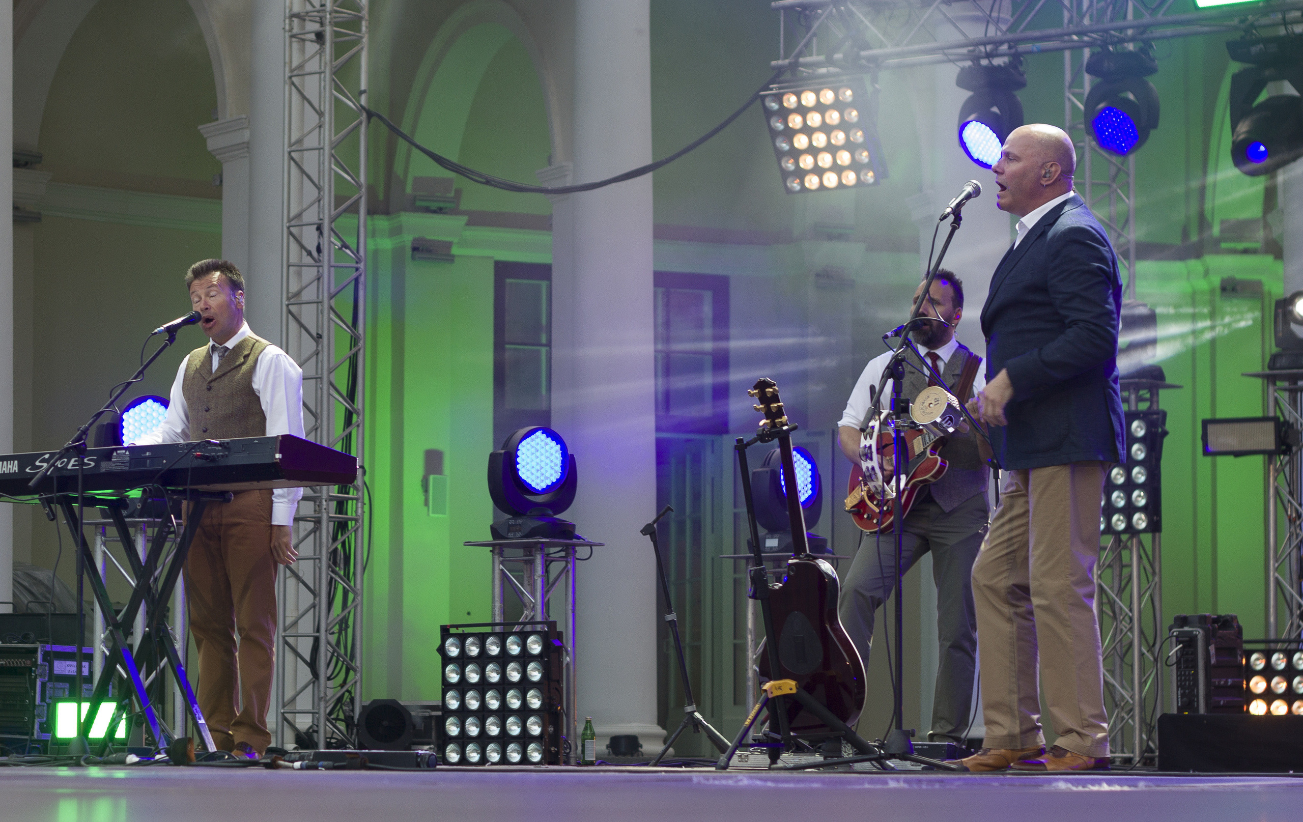 Концерт. Несчастный случай. Обо всём