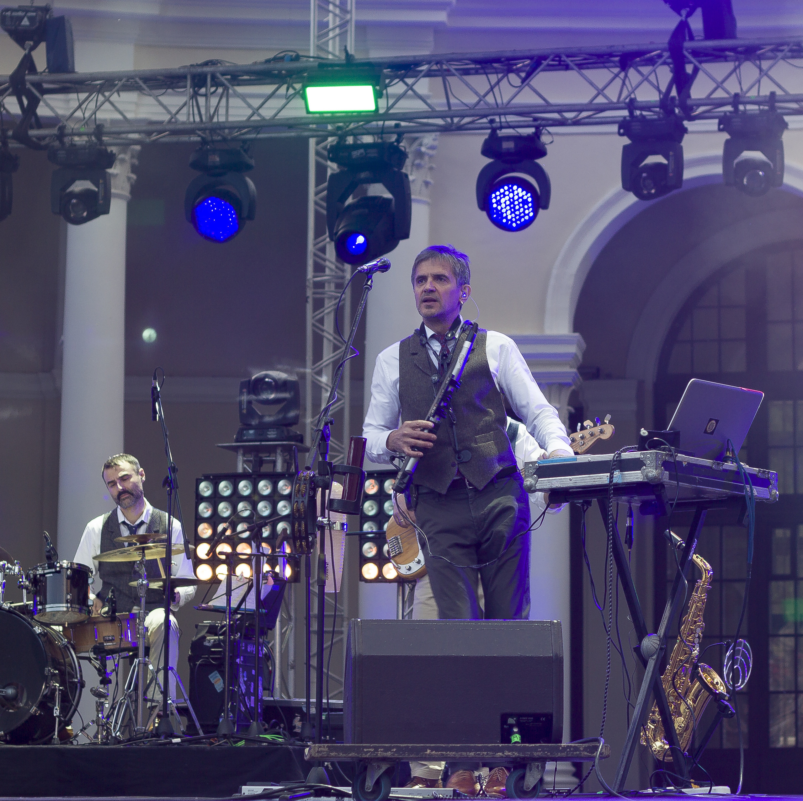 Концерт. Несчастный случай. Обо всём