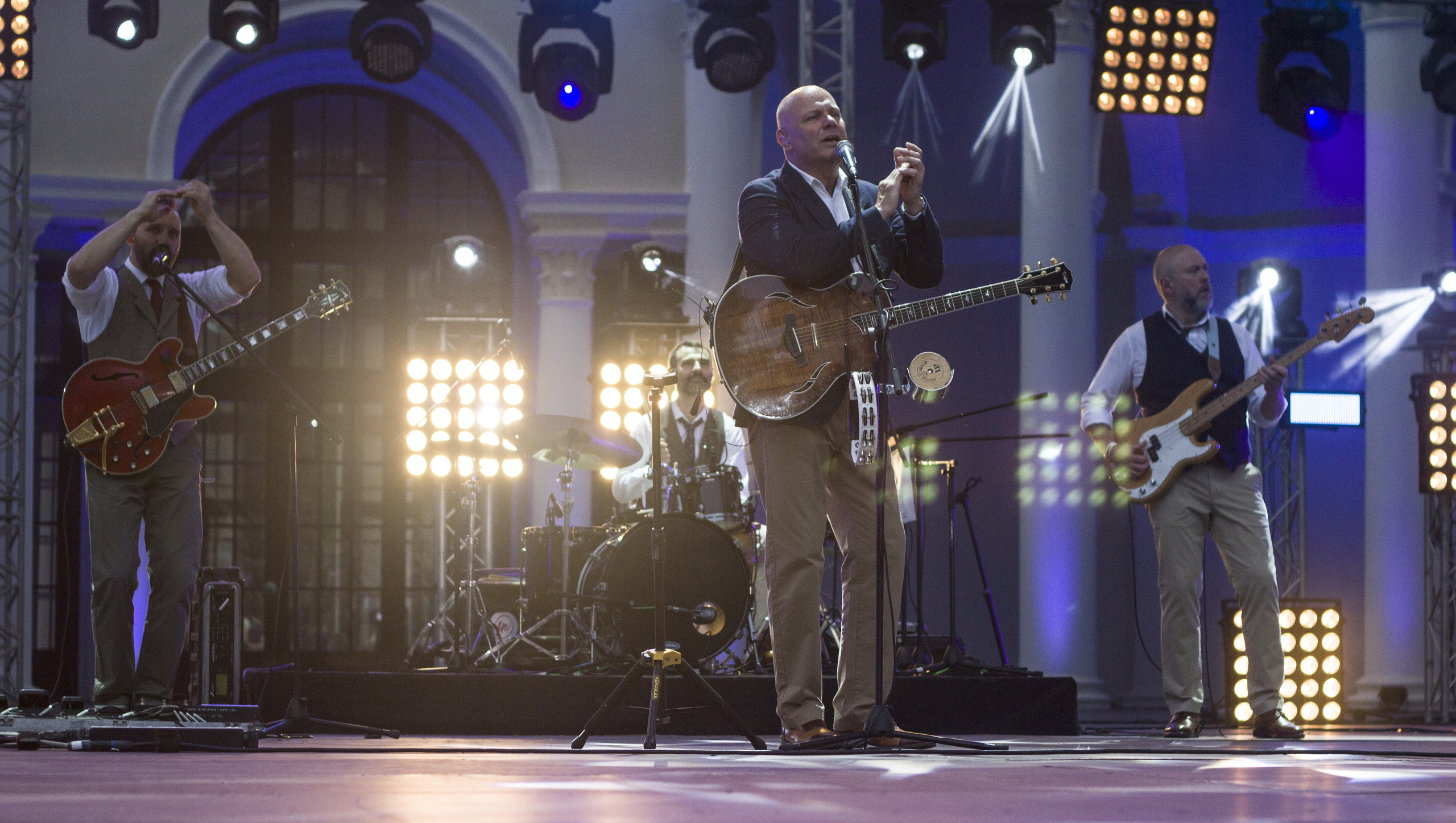 Концерт. Несчастный случай. Обо всём