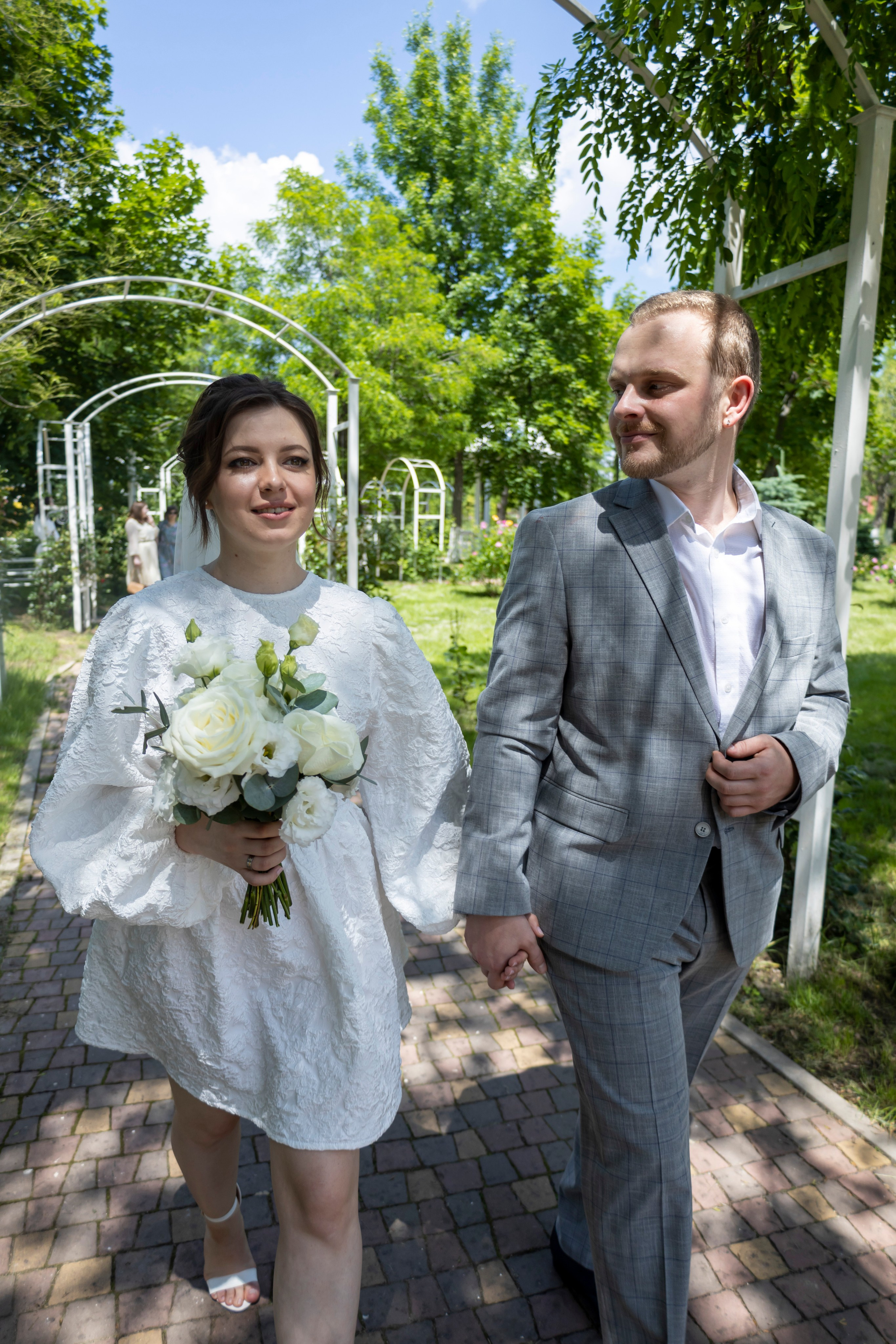 Елизавета и Павел. Свадебные «живые» фото с прогулки. г. Новошахтинск. Свадебный фотограф ростовская область