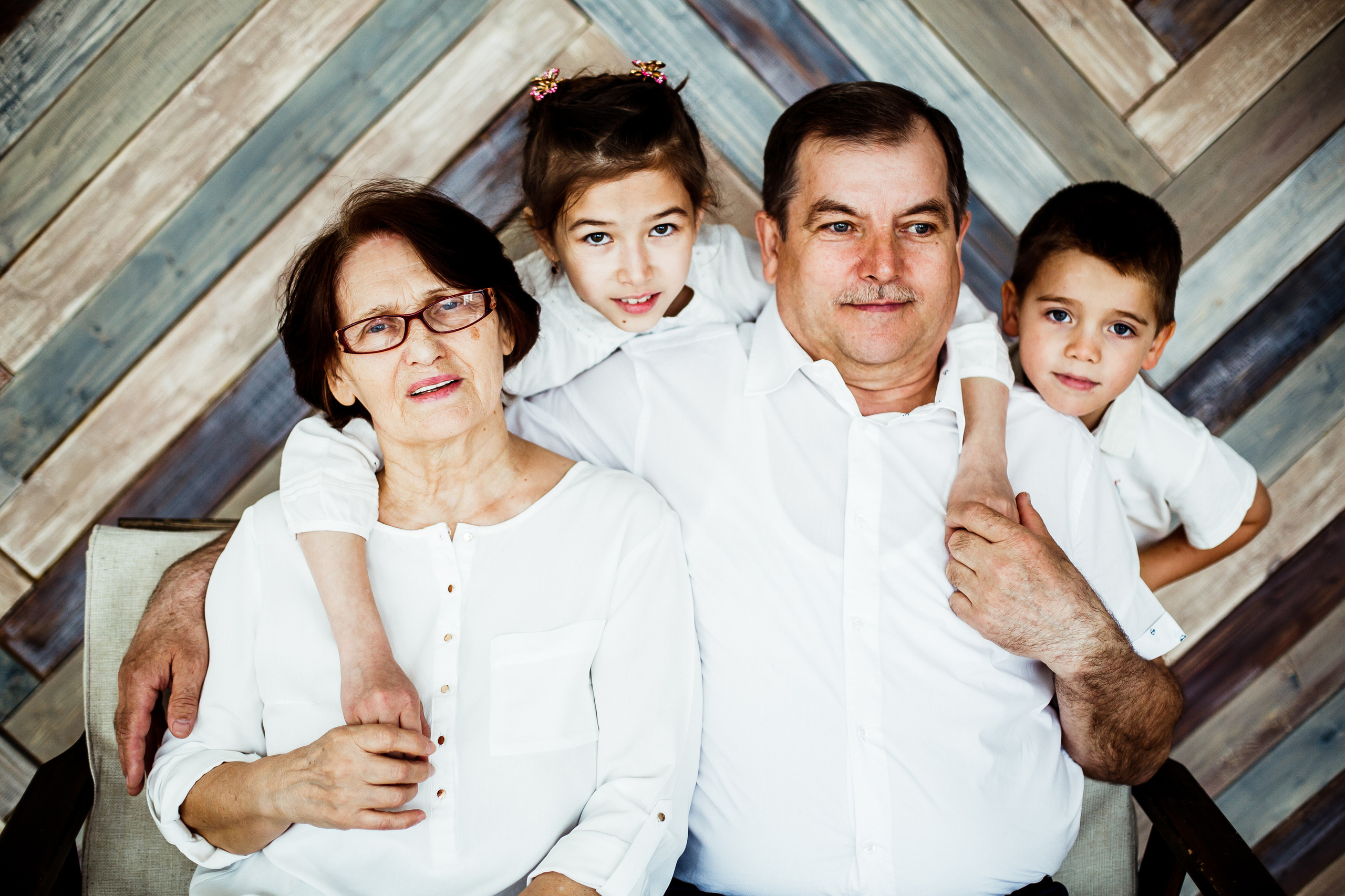 Семья. 3 поколения. Фотограф Полина Егорова город Тюмень