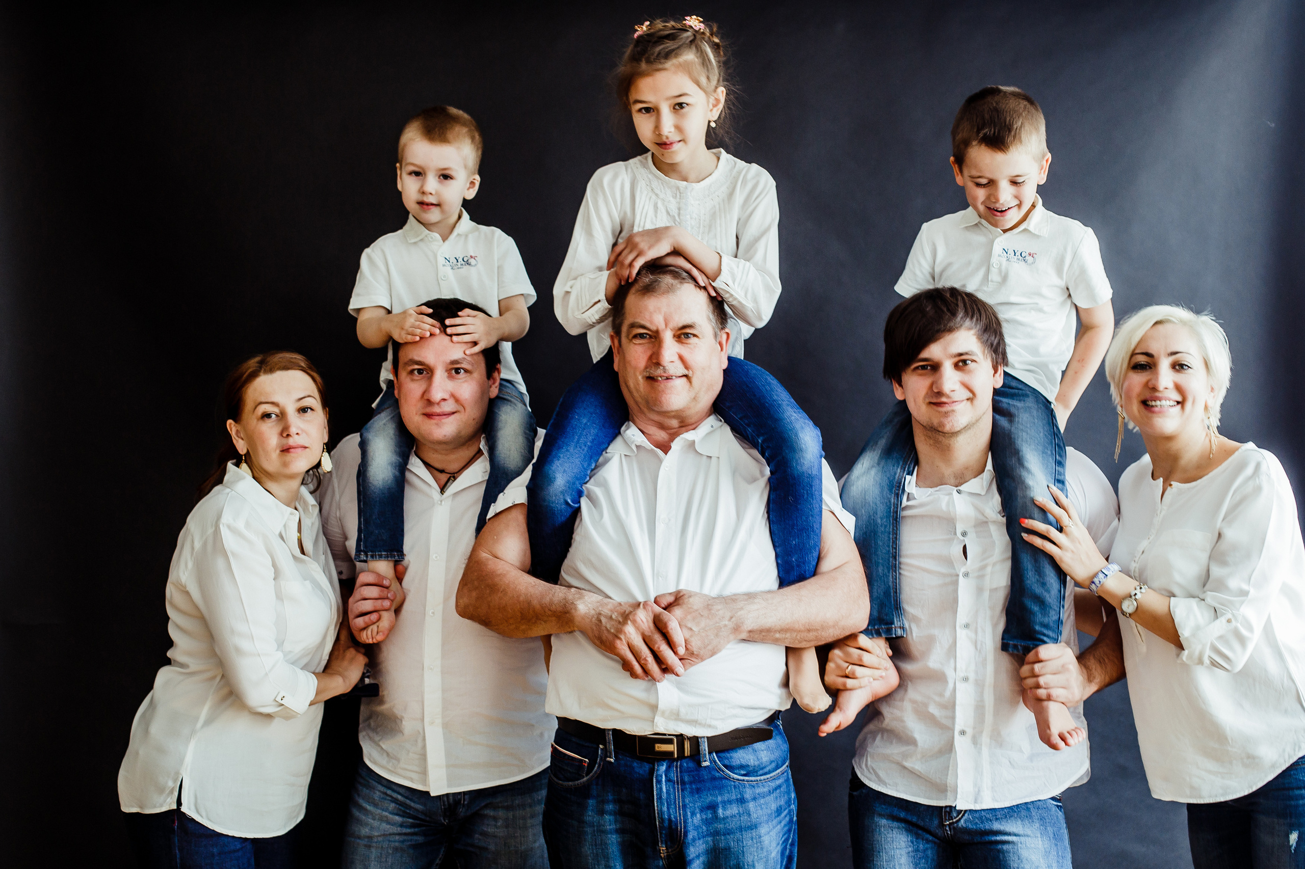 Семья. 3 поколения. Фотограф Полина Егорова город Тюмень