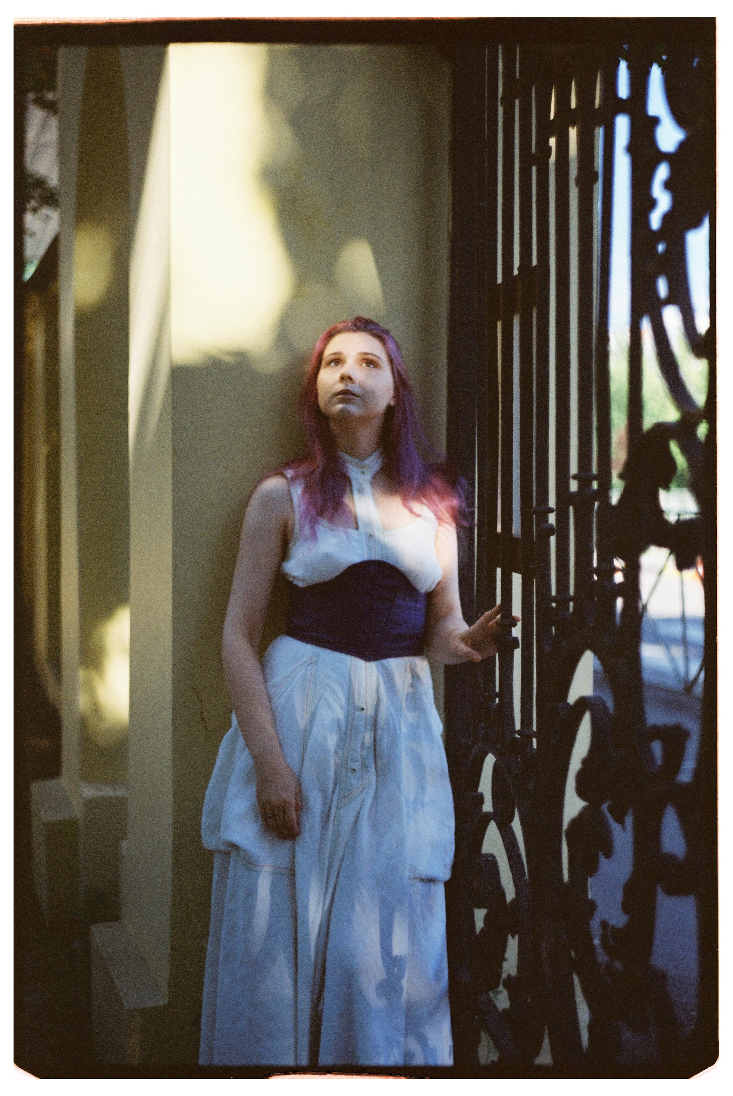 Фотосессия на Лютеранском кладбище на пленку для Кати в Санкт-Петербурге. Светлана Гопанюк. Портретный фотограф. Санкт-Петербург. СПб