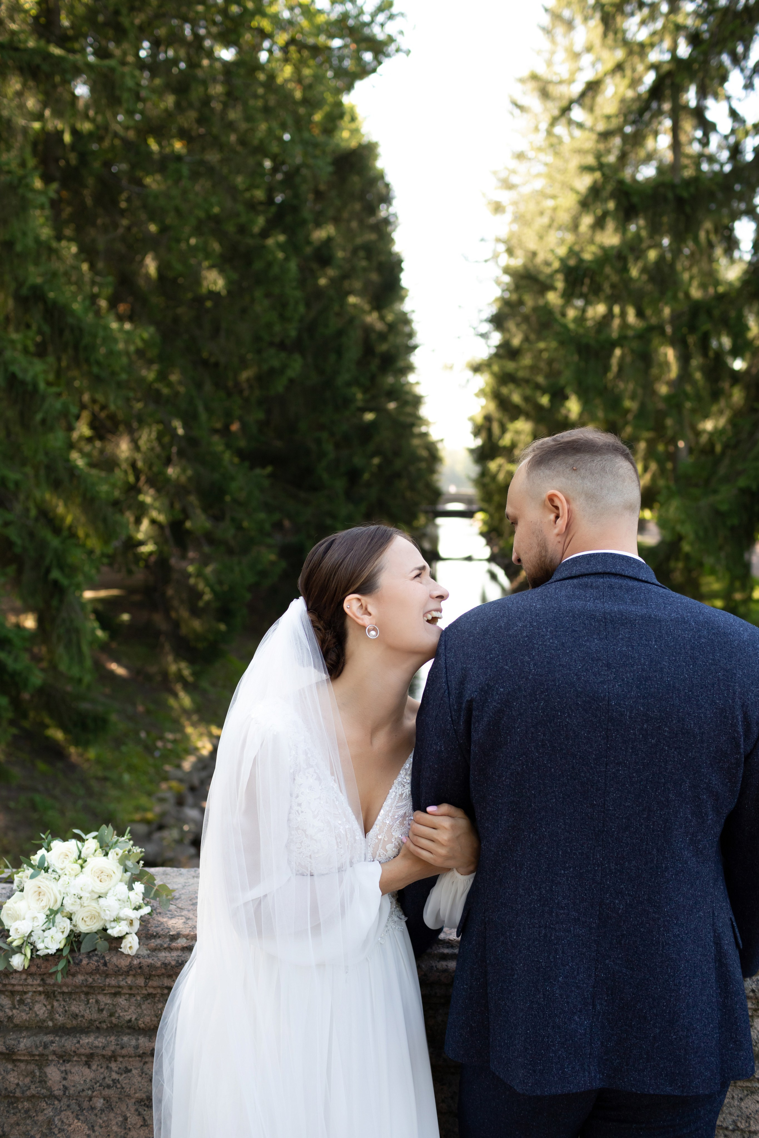 Свадебная фотопрогулка в Пушкине. Свадебный фотограф Кирилл Белый