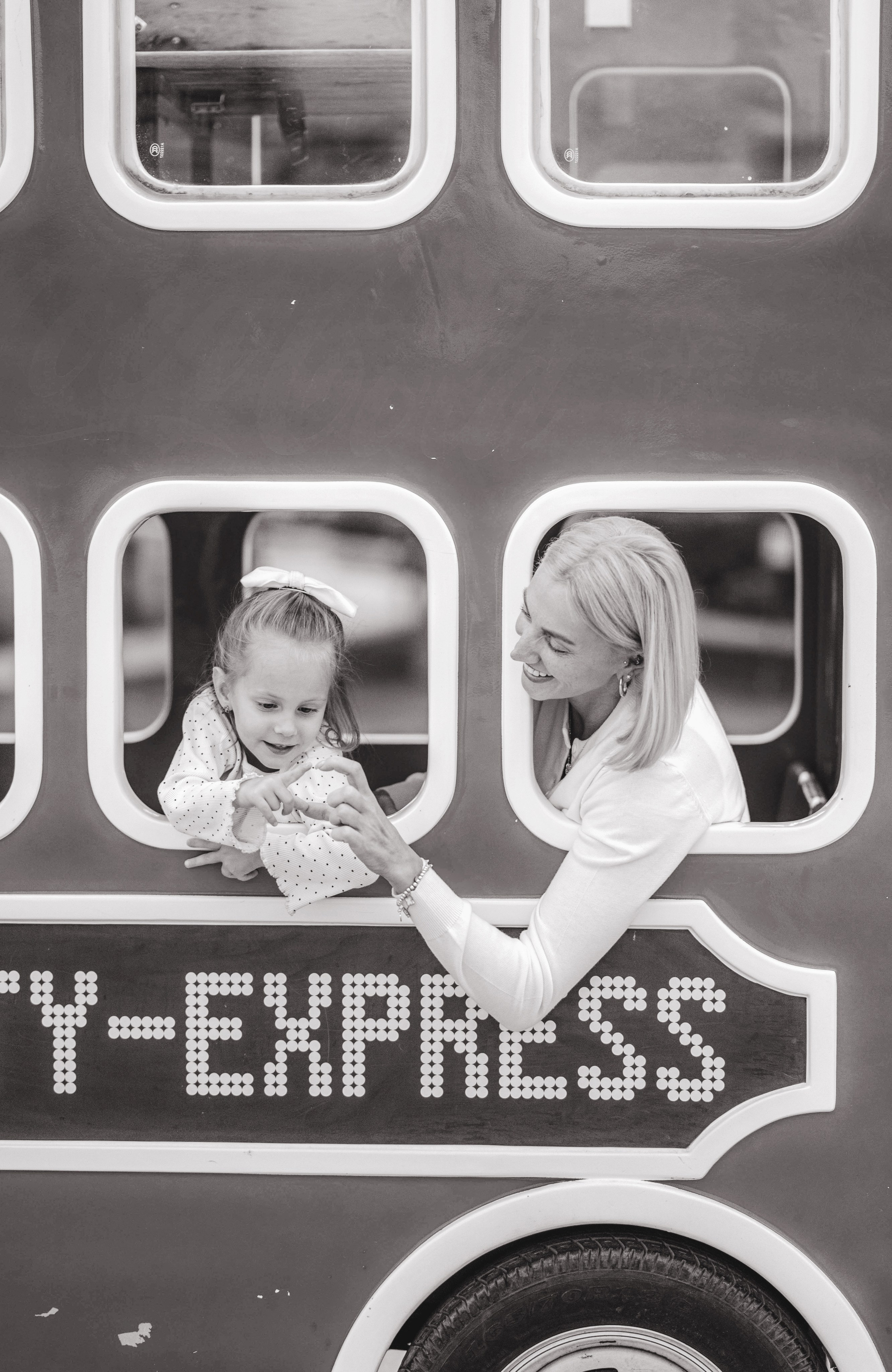 ЧБ прогулка. Детский и семейный фотограф