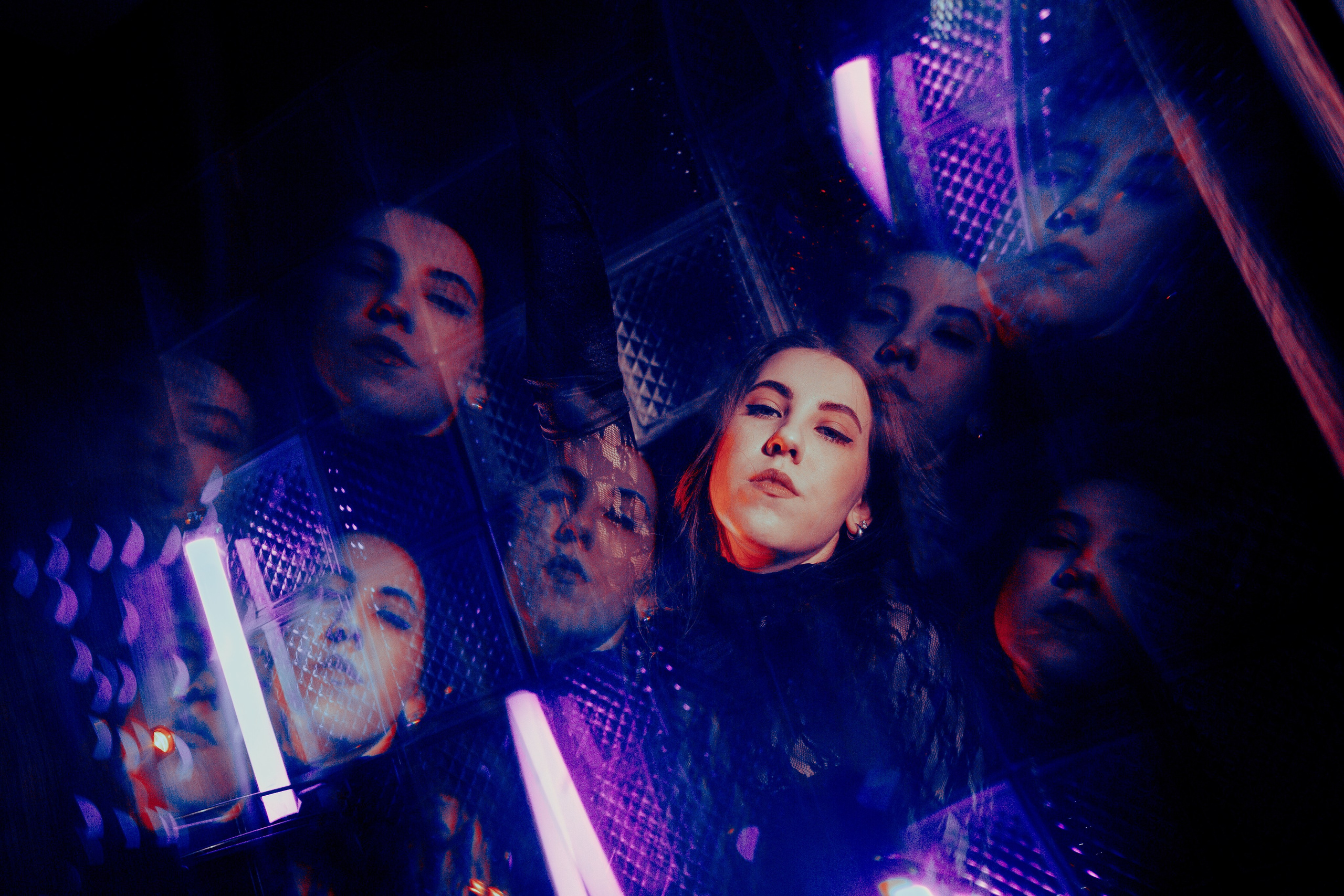 Танцуй. Сюрреализм. Чувственность. Арт-фотограф Крис Л. в Тобольске: портрет, семейные, свадьбы