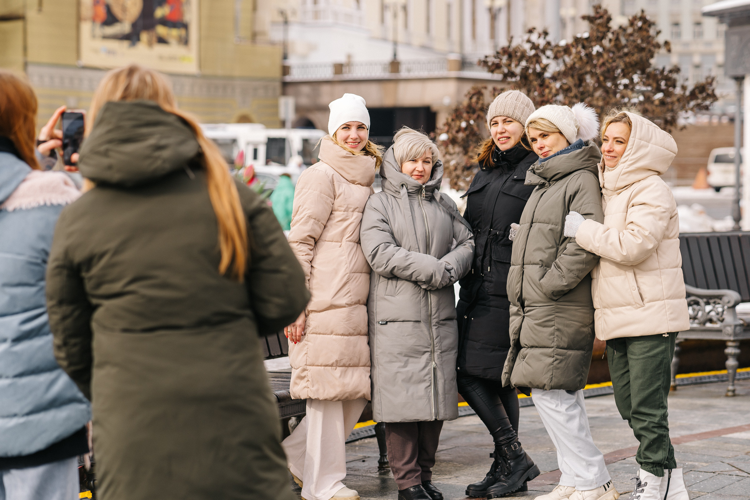 Подружки на прогулке в центре Москвы. Семейный Фотограф в Москве Евгения Симоненко