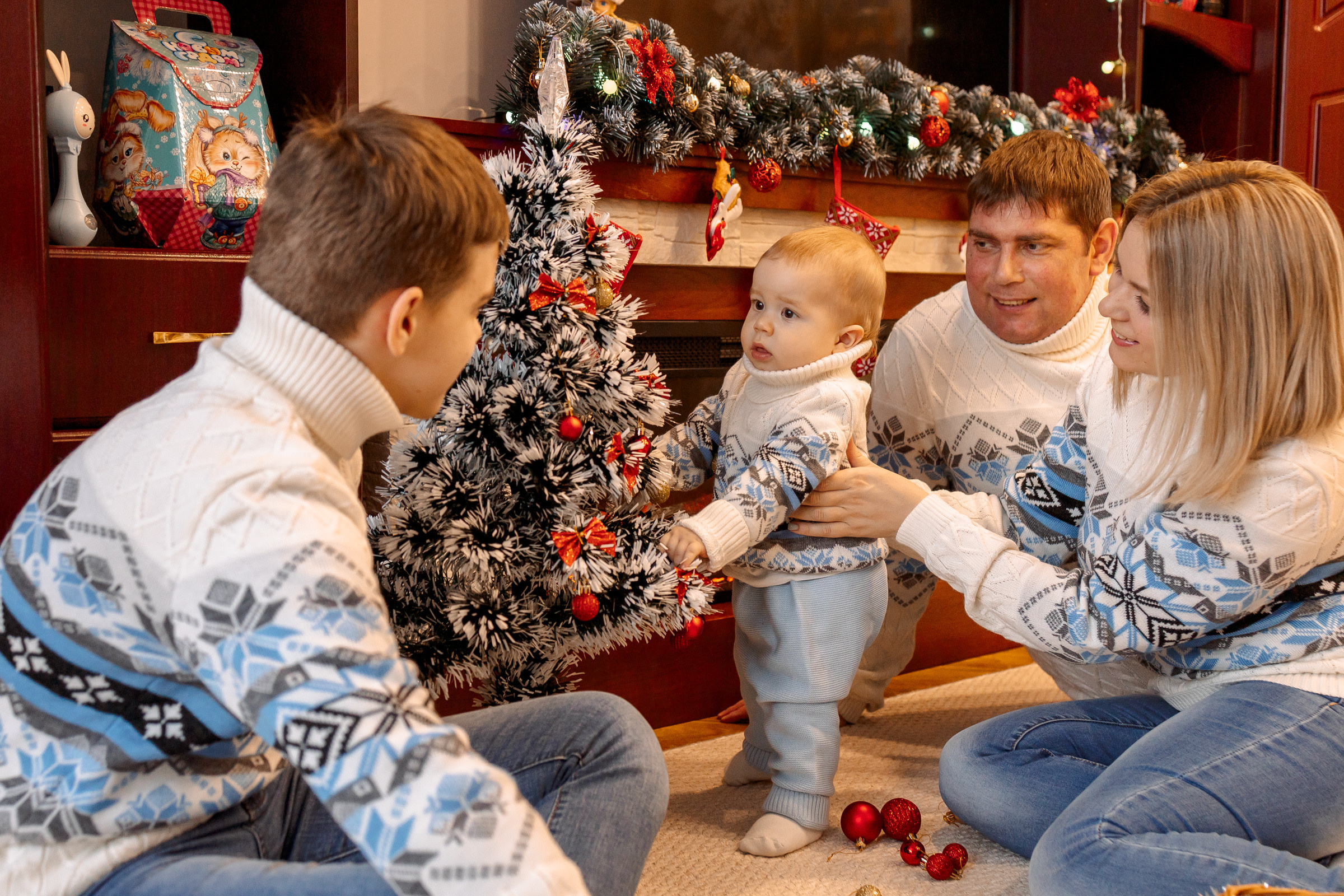 Елена с семьей Новогоднее настроение