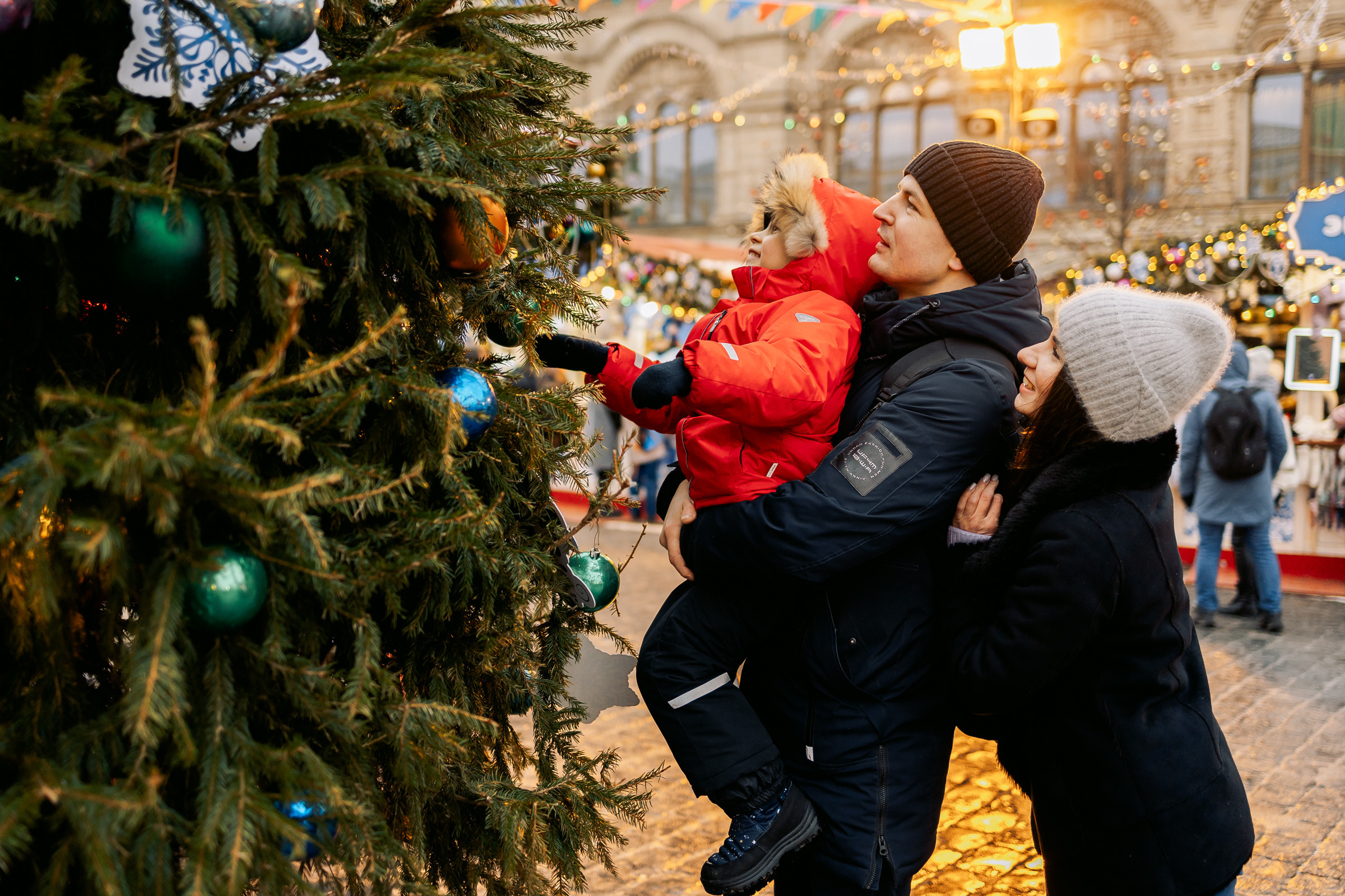 Семейная фотопрогулка у ГУМа. Семейный Фотограф в Москве Евгения Симоненко