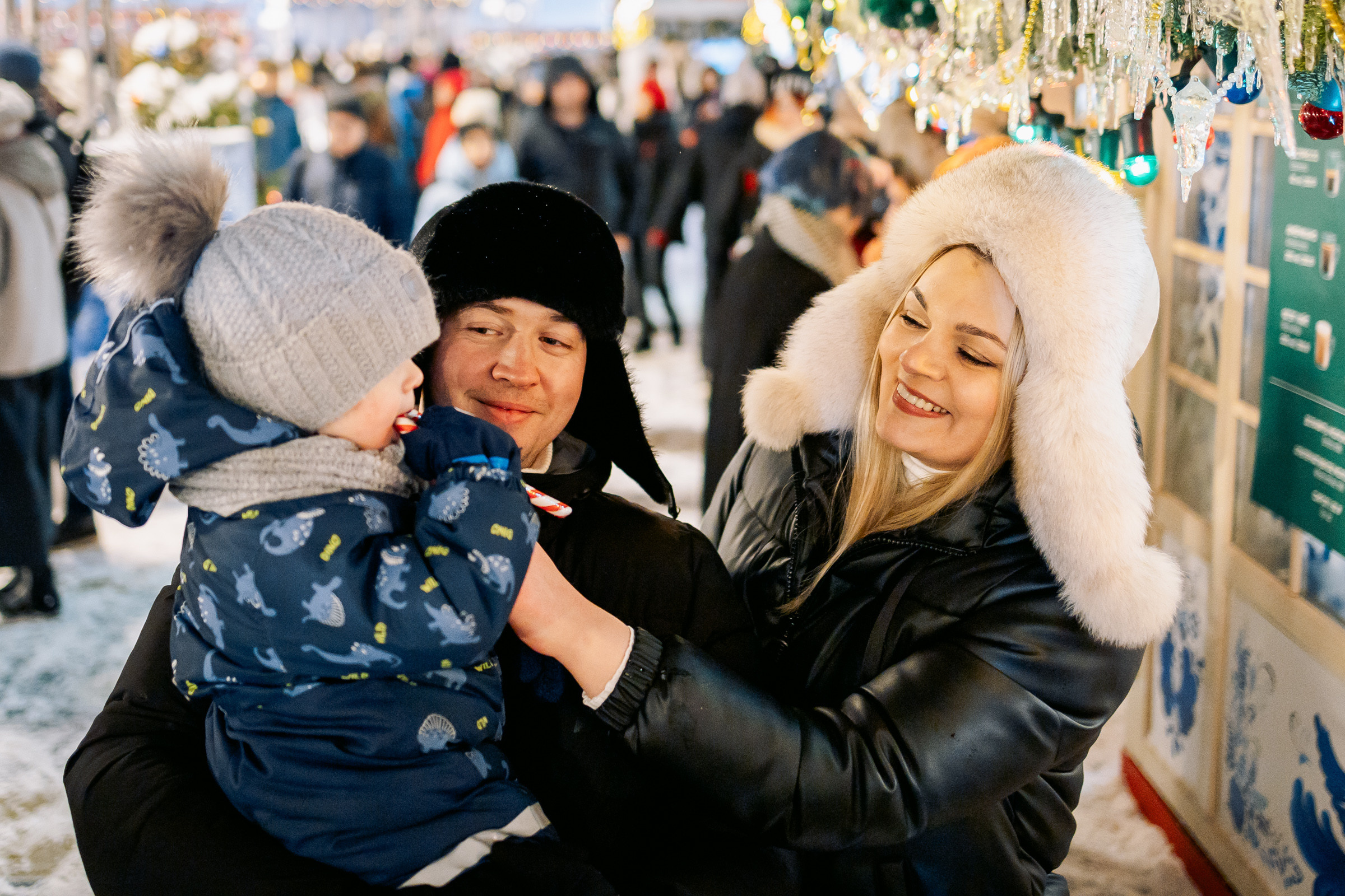 Семейная прогулка на Новогодней Ярмарке. Семейный Фотограф в Москве Евгения Симоненко