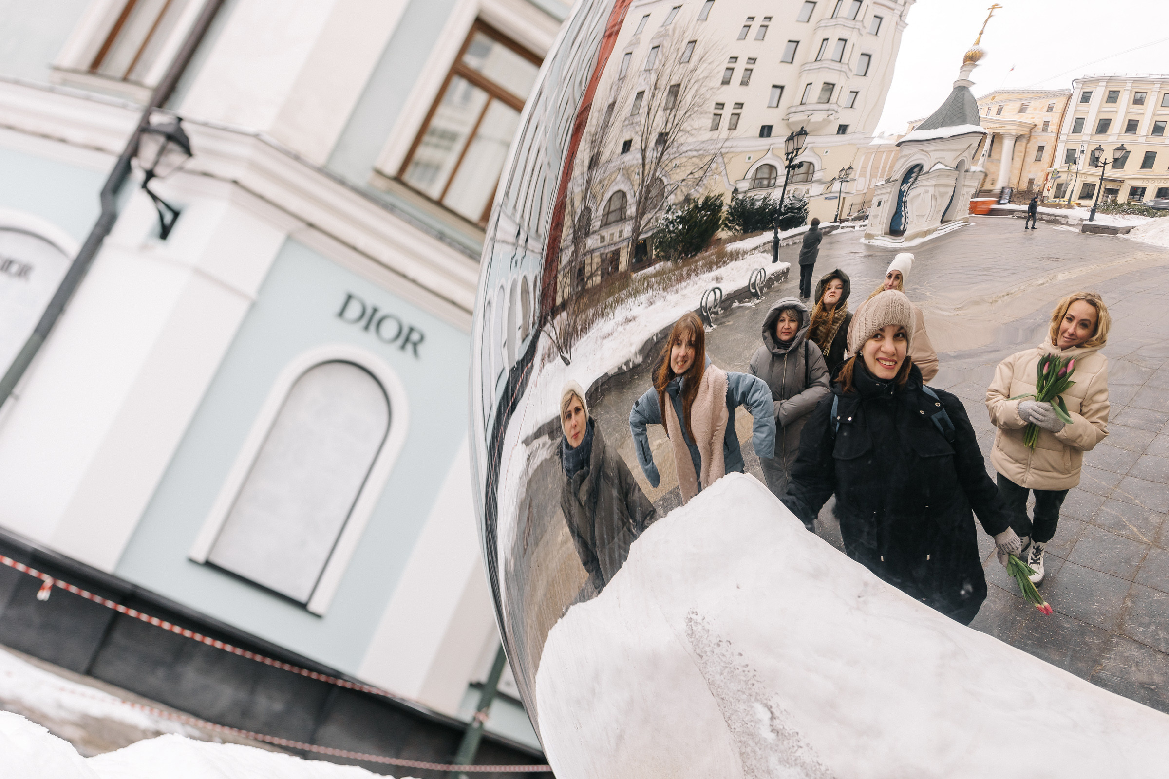 Отражение в матрешке на переулке Столешников