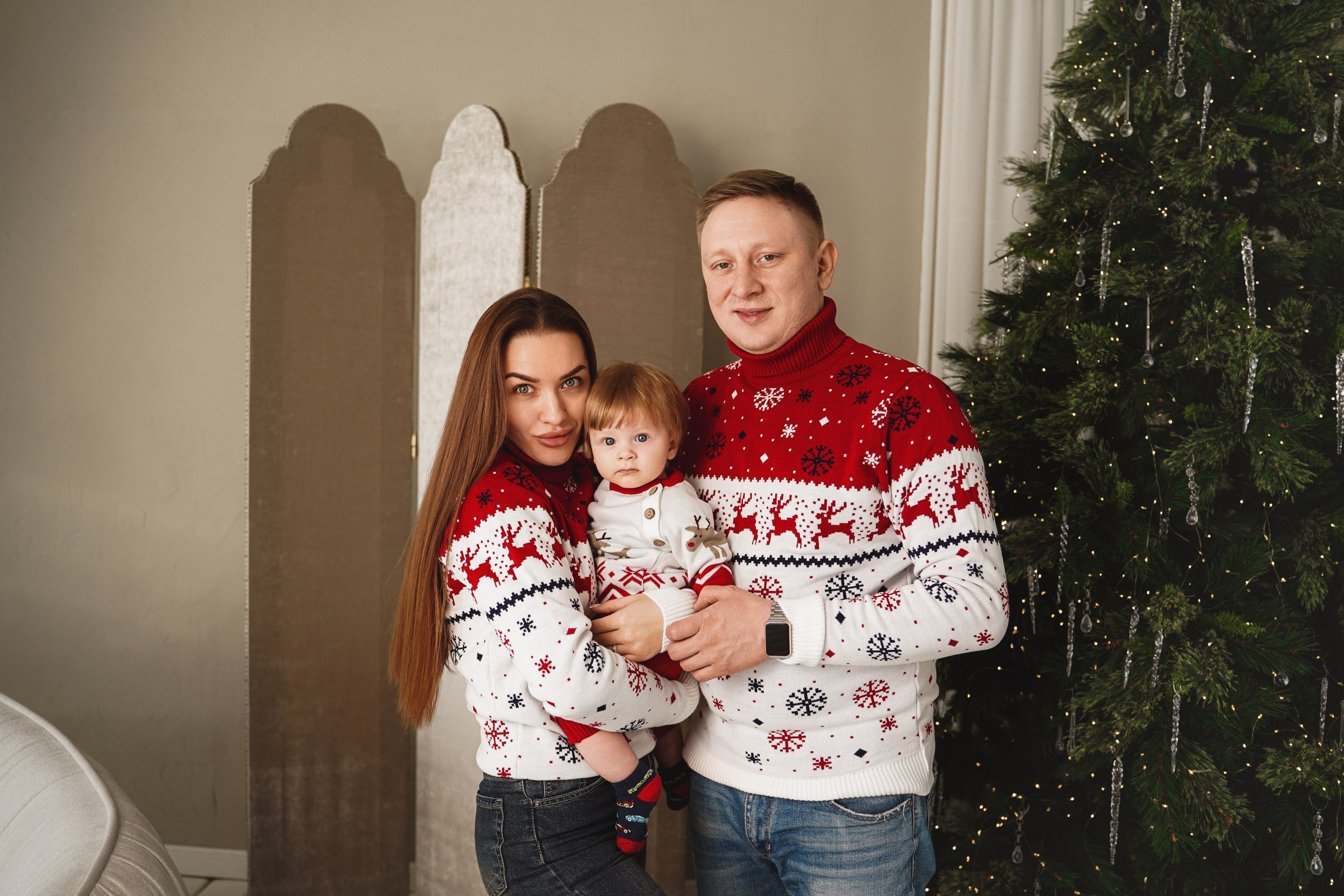 Семейная фотосессия в студии Blanc. Свадебный фотограф в Ростове-на-Дону. Таинство Крещения и Венчания, семейные фотосессии. Алёна Чёботова