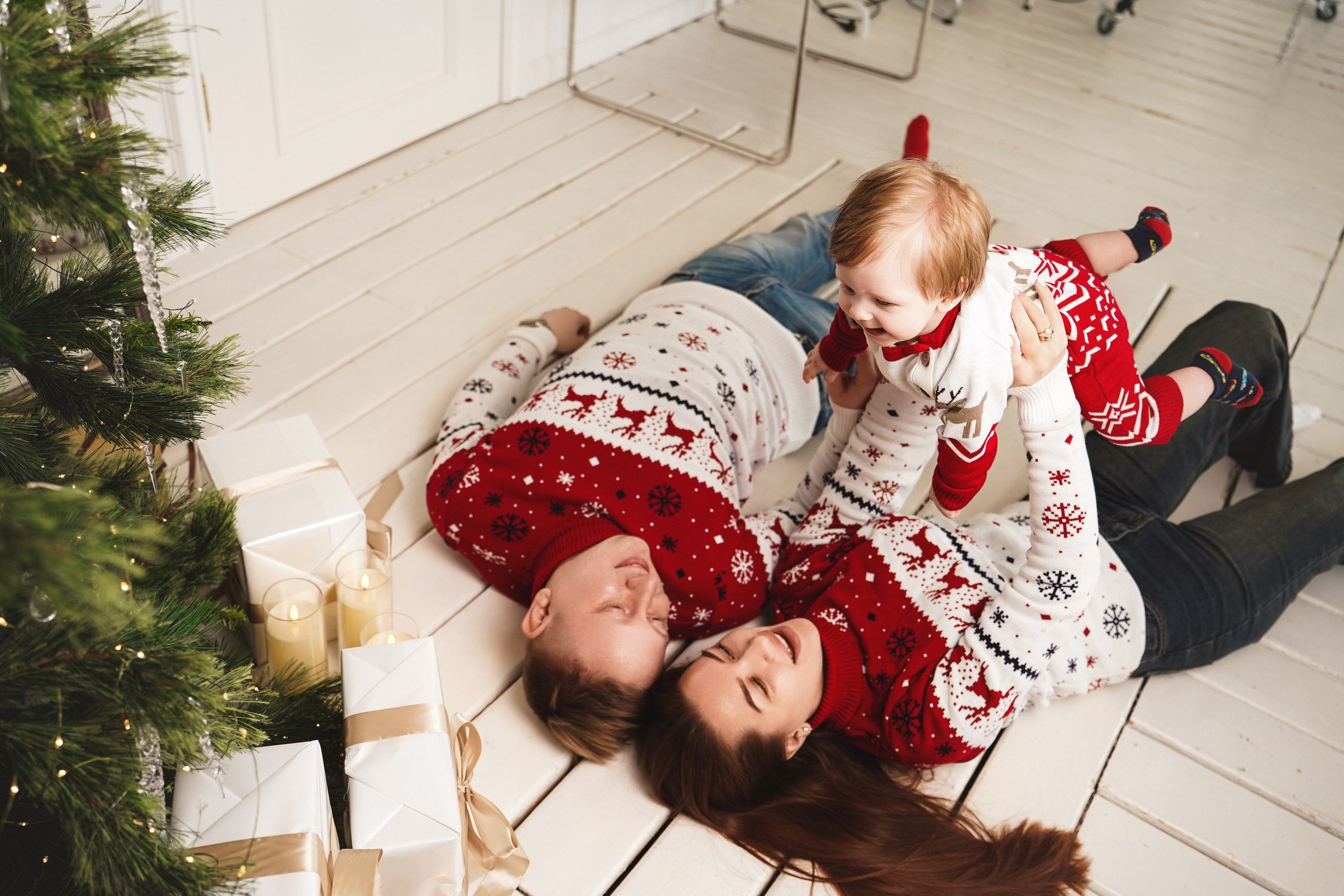 Семейная фотосессия в студии Blanc. Свадебный фотограф в Ростове-на-Дону. Таинство Крещения и Венчания, семейные фотосессии. Алёна Чёботова