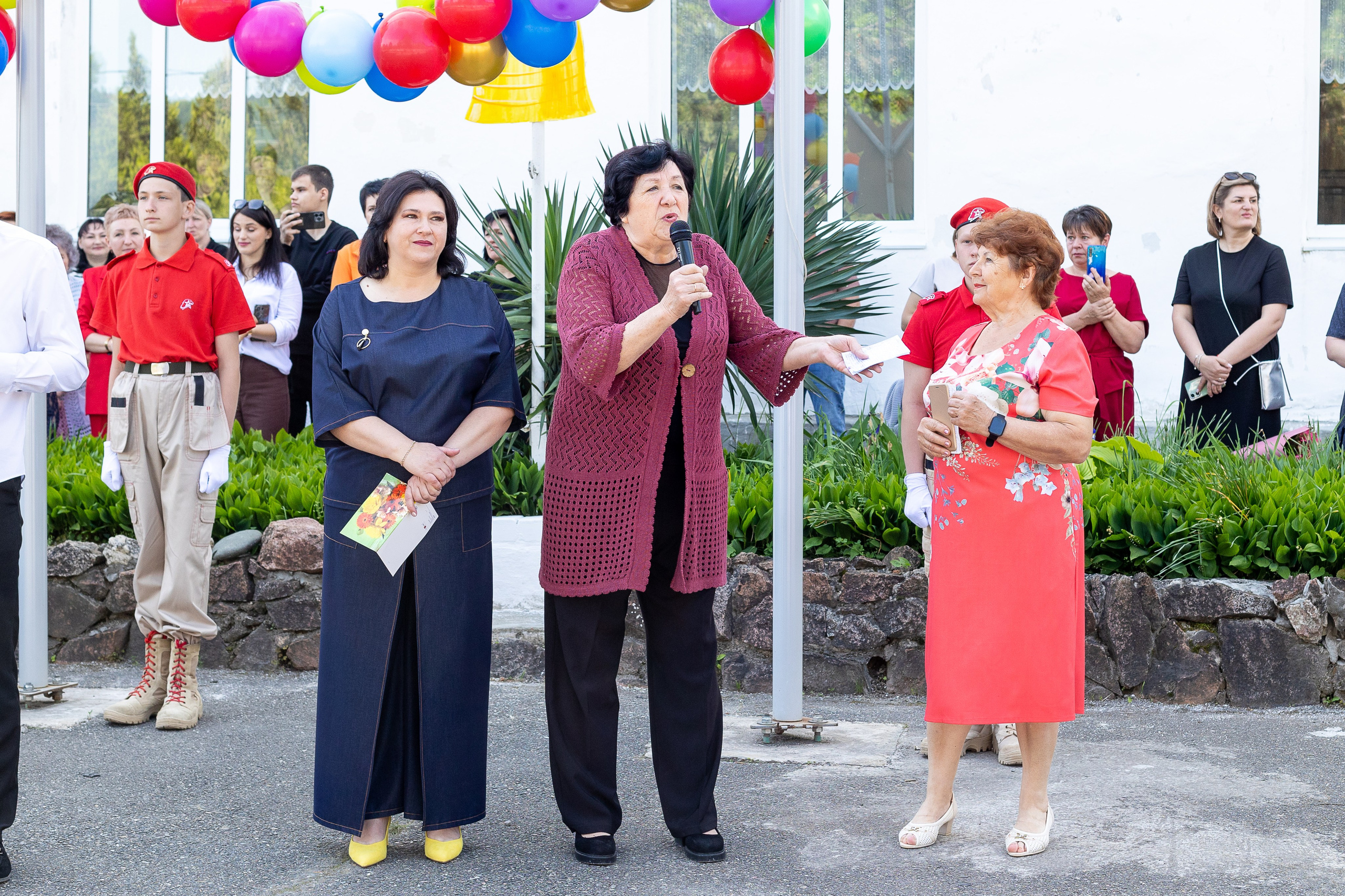 Последний звонок. Выпускные альбомы Майкоп, Краснодар Елена Золотарева